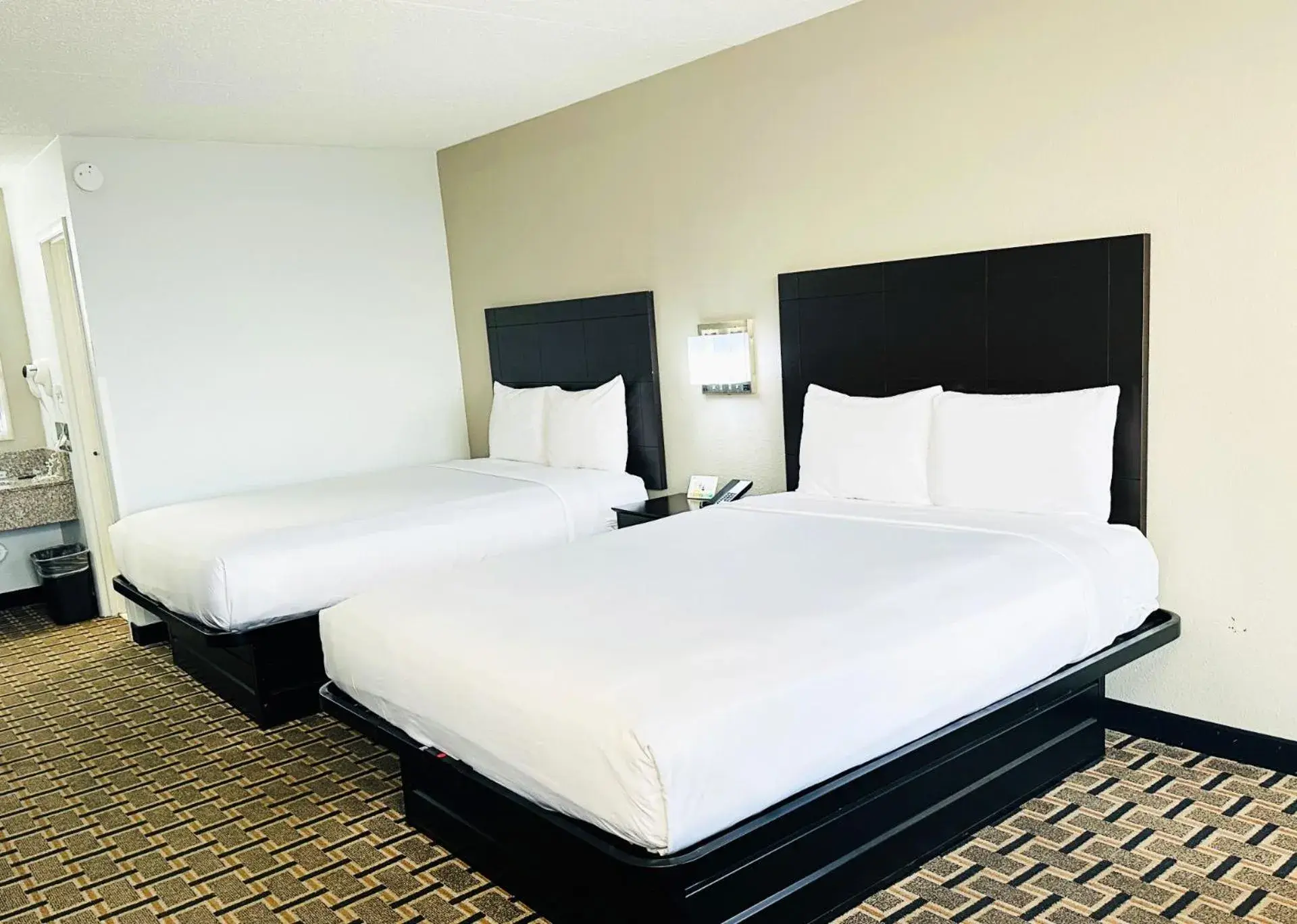 Bed in Fiddlers Inn Opryland Bed in Fiddlers Inn Opryland