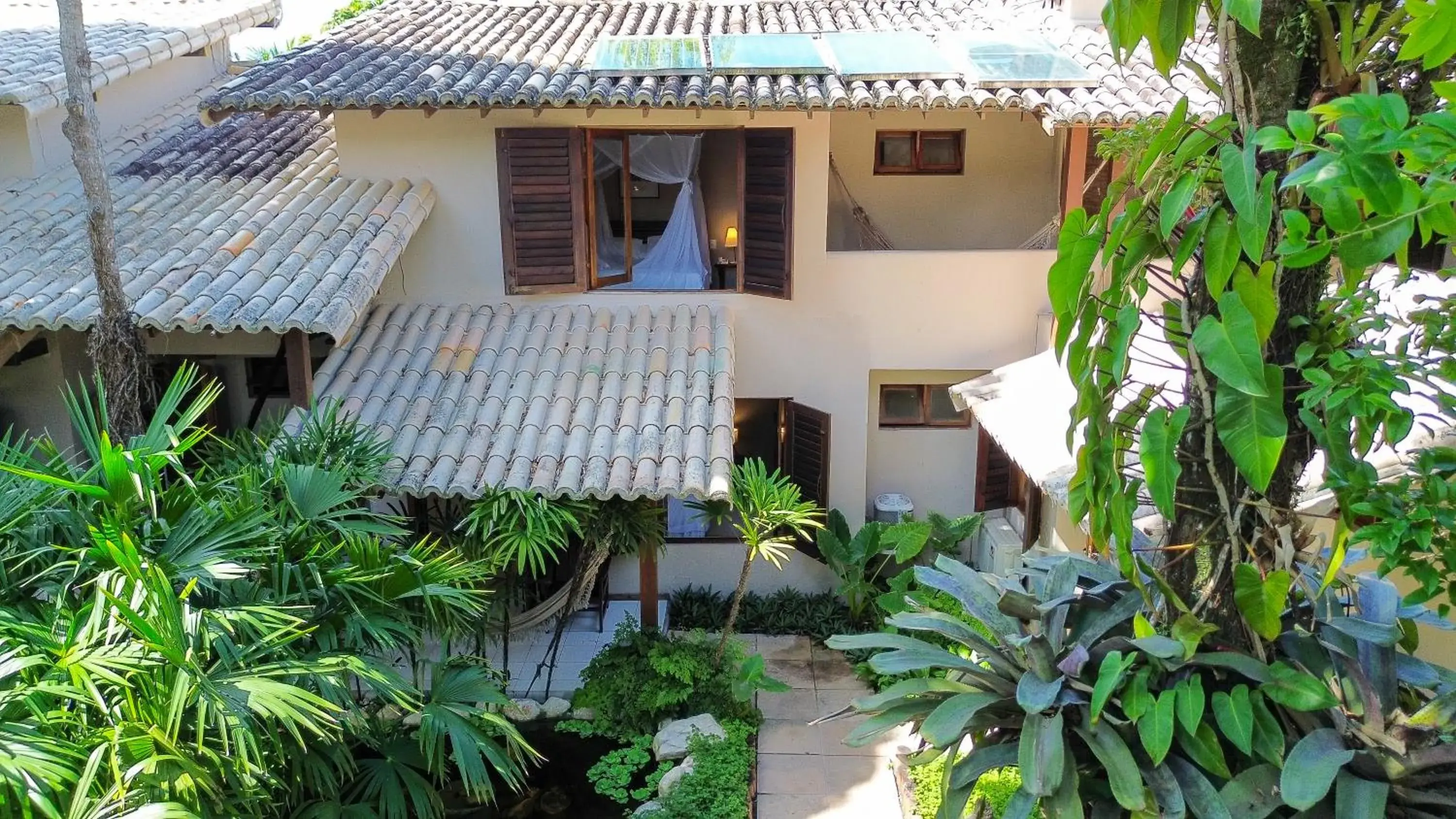 Garden view in Hotel Pousada Coqueiros Garden view in Hotel Pousada Coqueiros