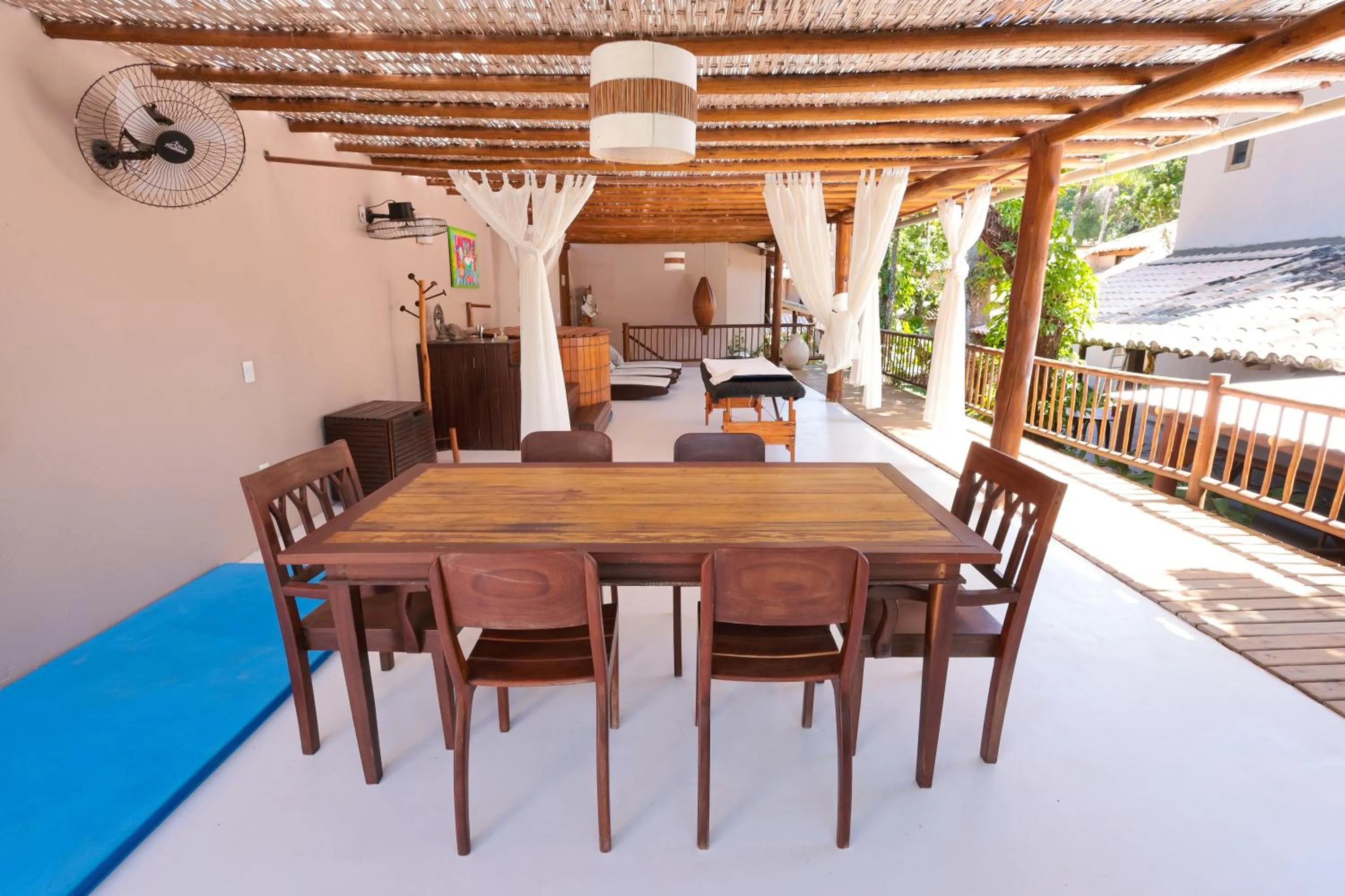 Seating area in Hotel Pousada Coqueiros