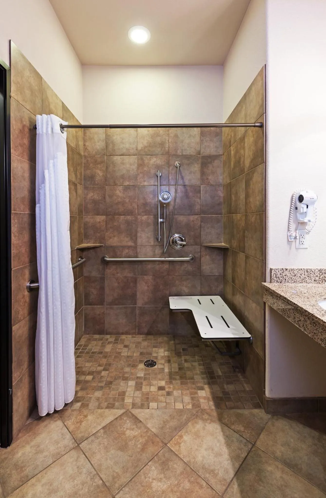 Photo of the whole room in Holiday Inn Express & Suites Brady by IHG