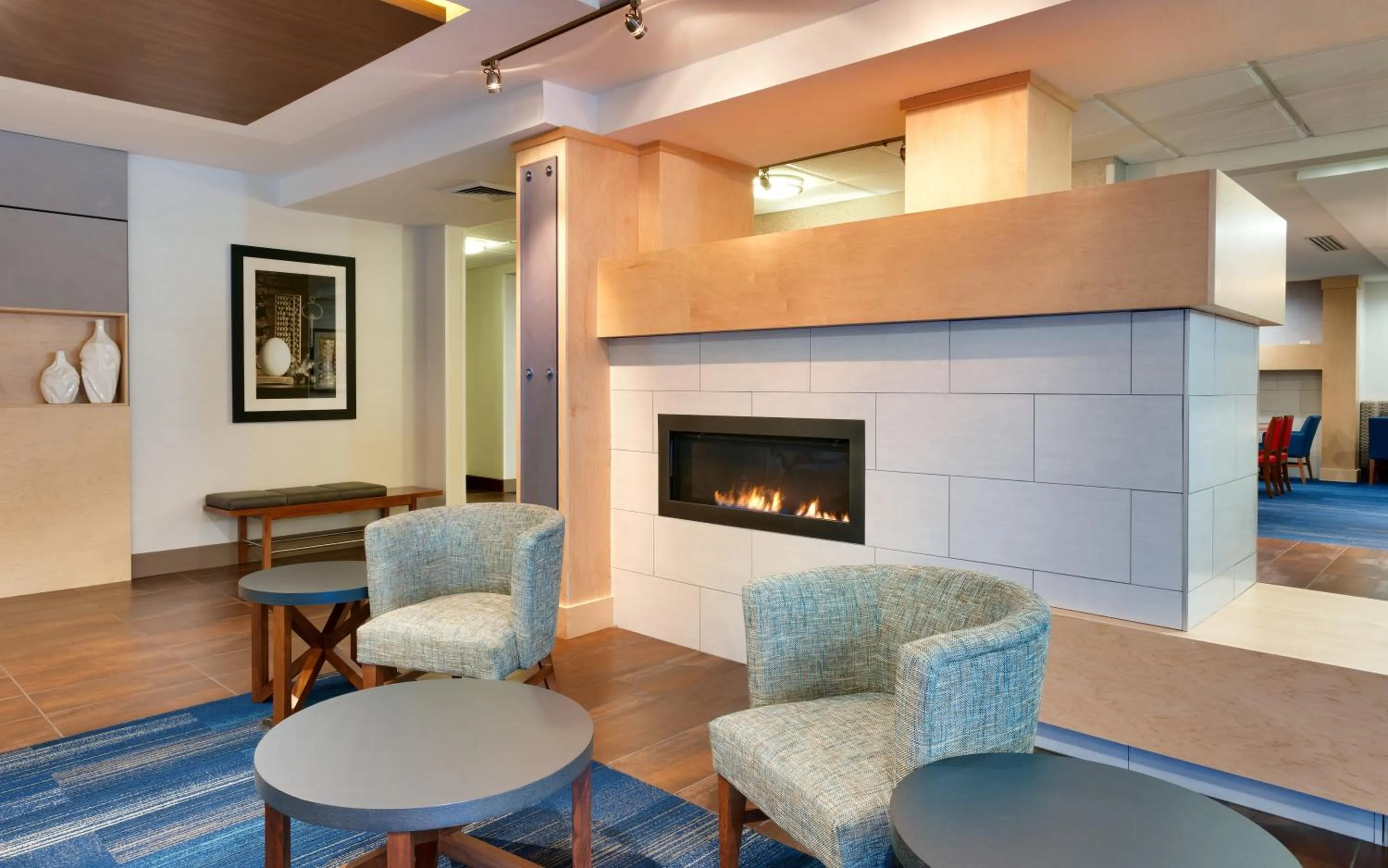 Property building in Holiday Inn Express & Suites Orem-North Provo