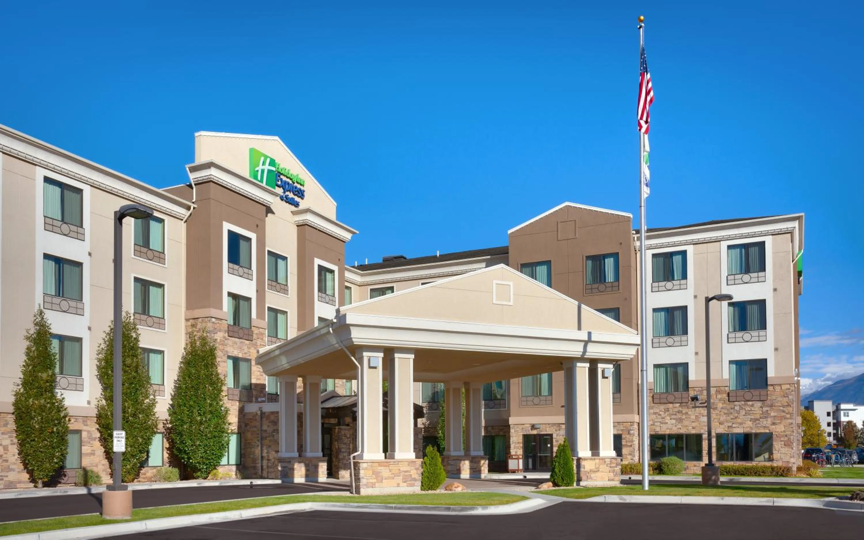 Property building in Holiday Inn Express & Suites Orem-North Provo