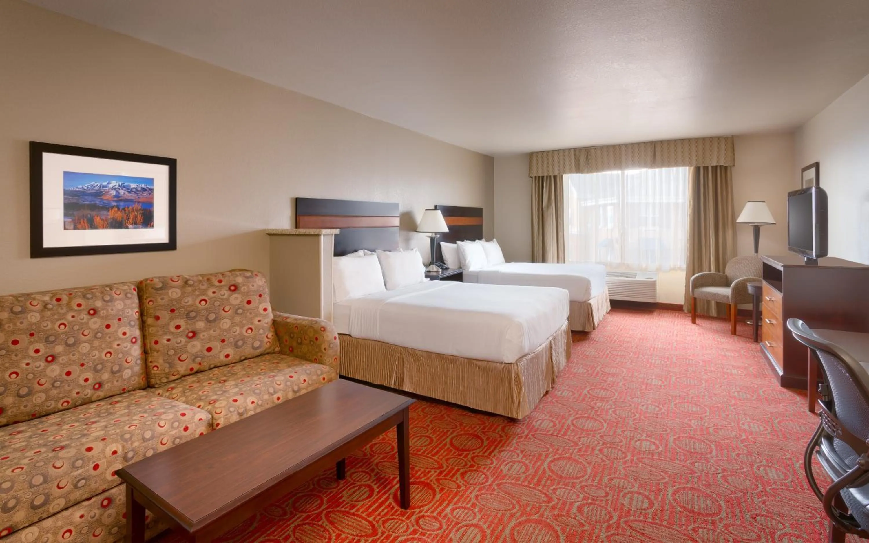 Photo of the whole room, Bed in Holiday Inn Express & Suites Orem-North Provo