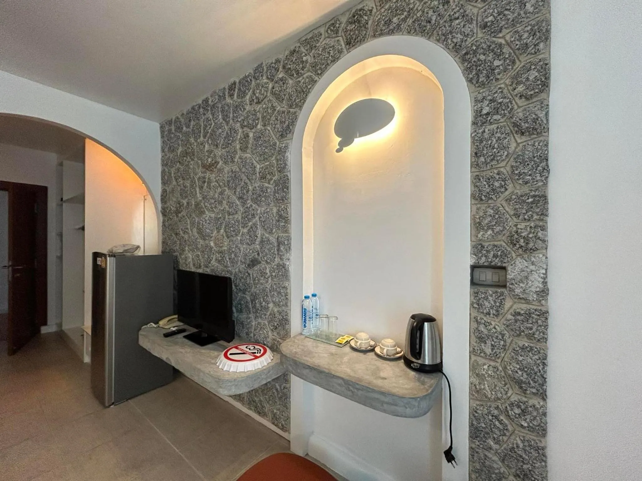 TV and multimedia in Benyada Lodge - Surin Beach