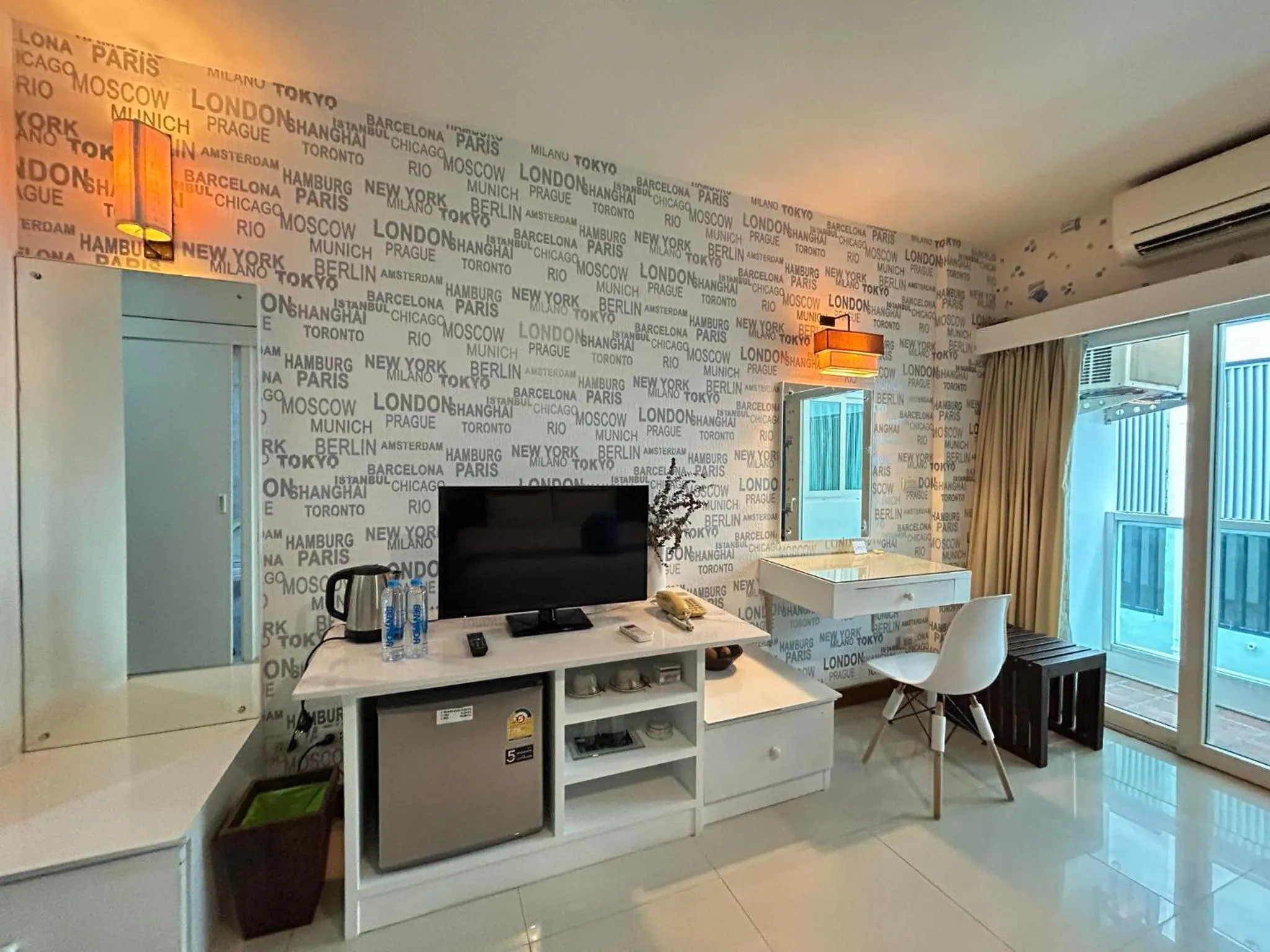 Photo of the whole room, Bed in Benyada Lodge - Surin Beach