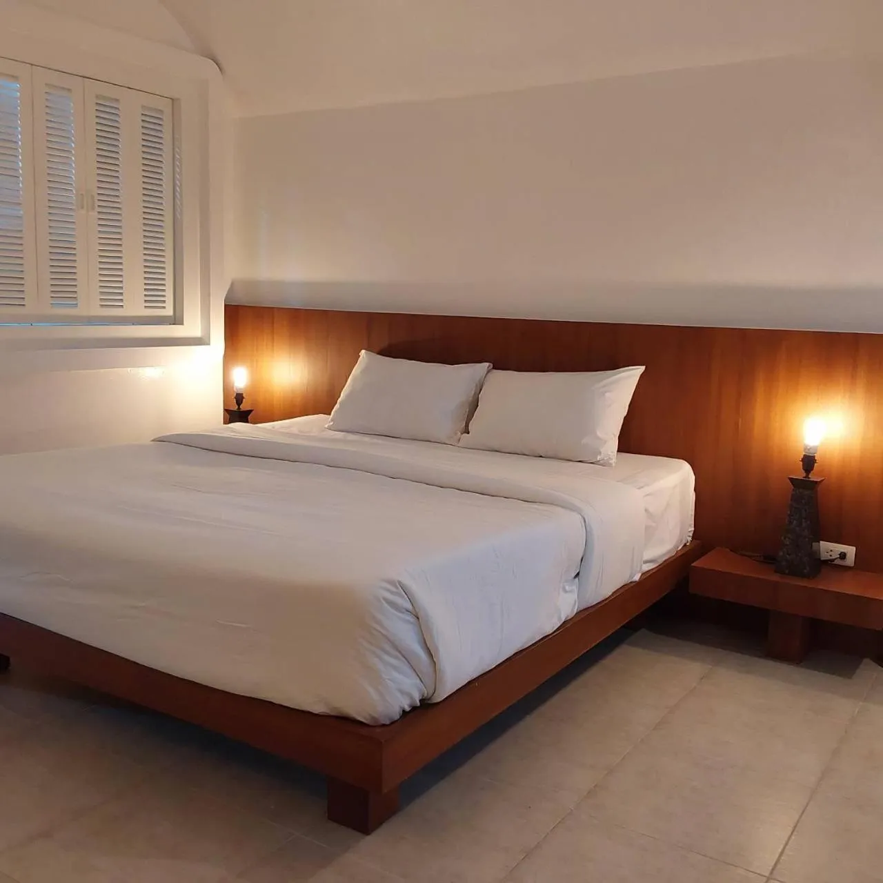 Bed in Benyada Lodge - Surin Beach