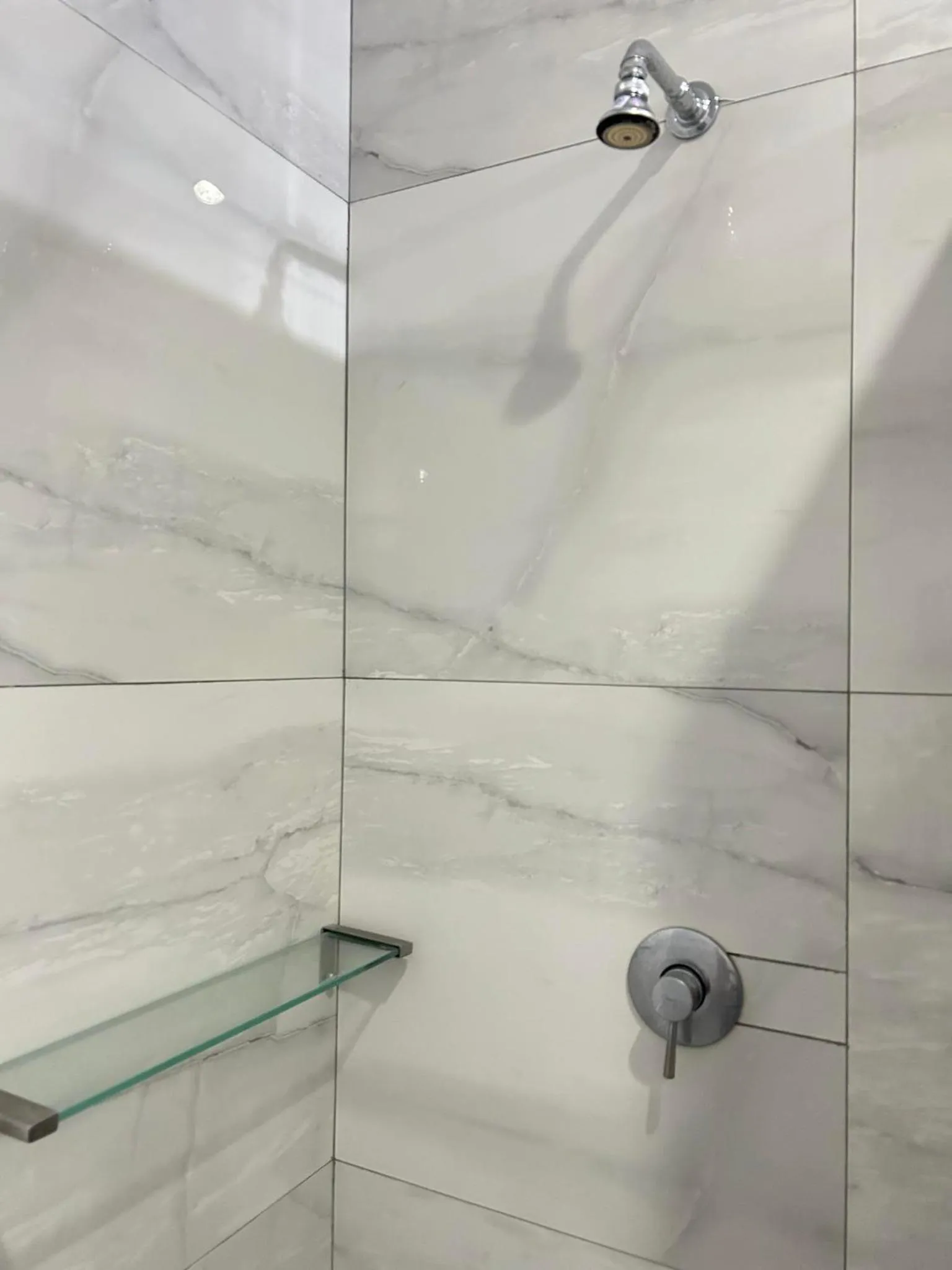 Shower in Benyada Lodge - Surin Beach