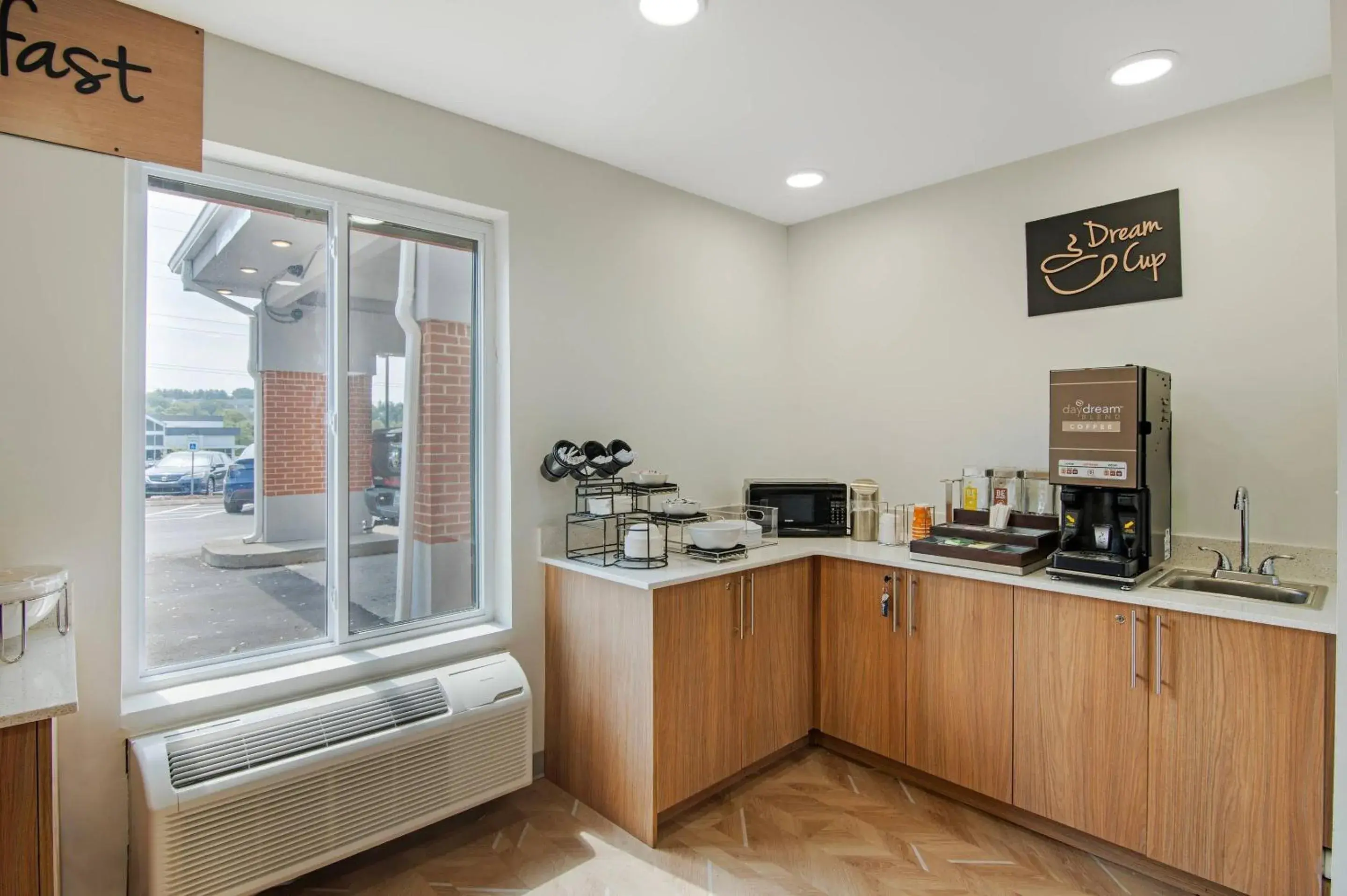 Breakfast in Sleep Inn Franklin - Cool Springs Breakfast in Sleep Inn Franklin - Cool Springs