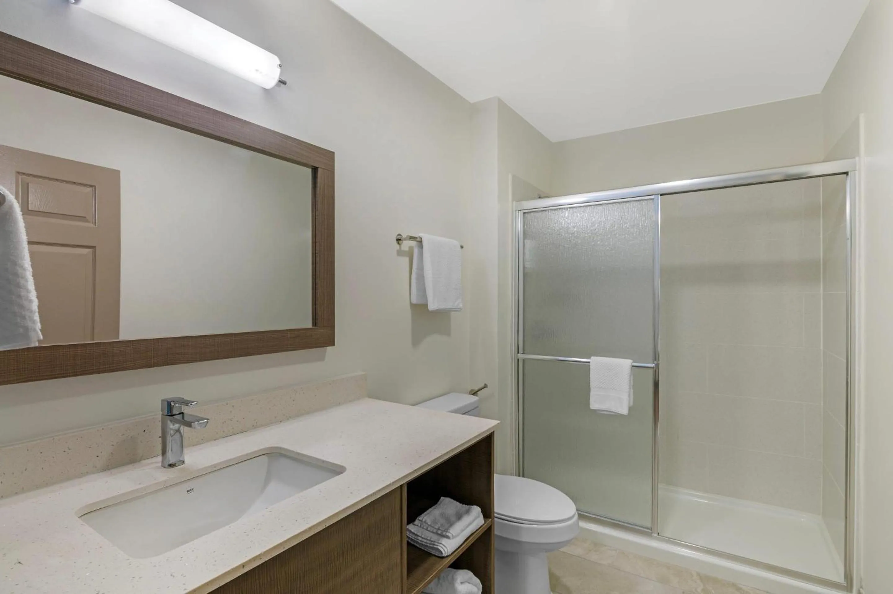 Bedroom in Sleep Inn Franklin - Cool Springs