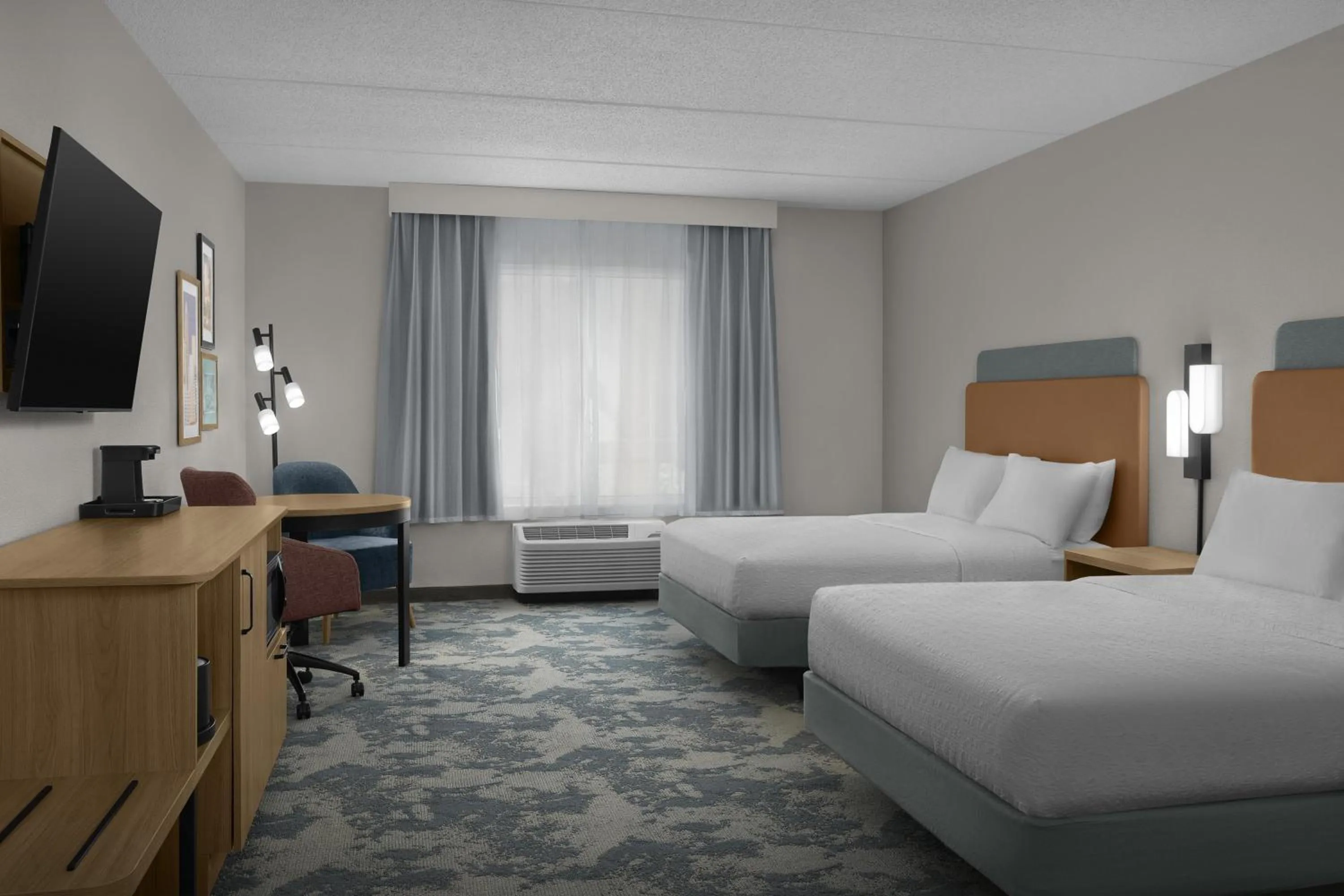 Bed in Hampton Inn & Suites Huntersville