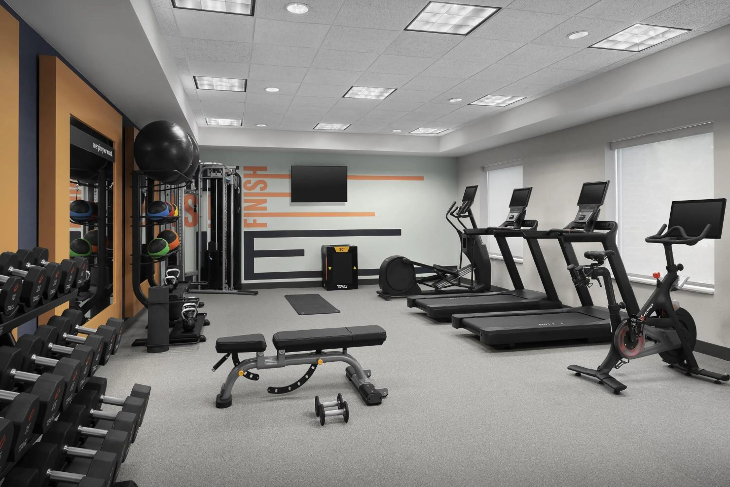 Fitness centre/facilities in Hampton Inn & Suites Huntersville