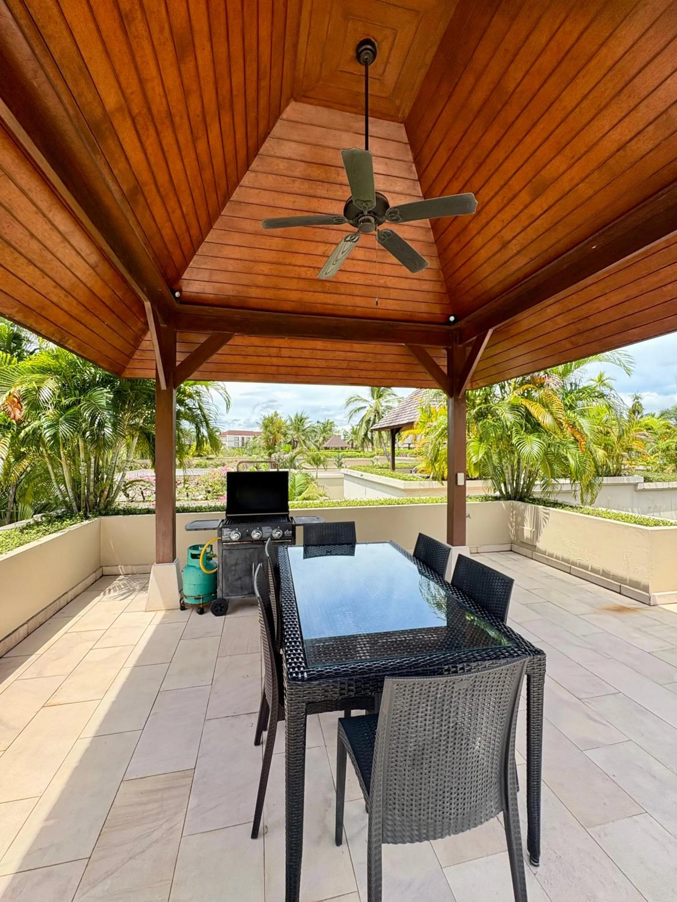 BBQ facilities in The Residence Resort