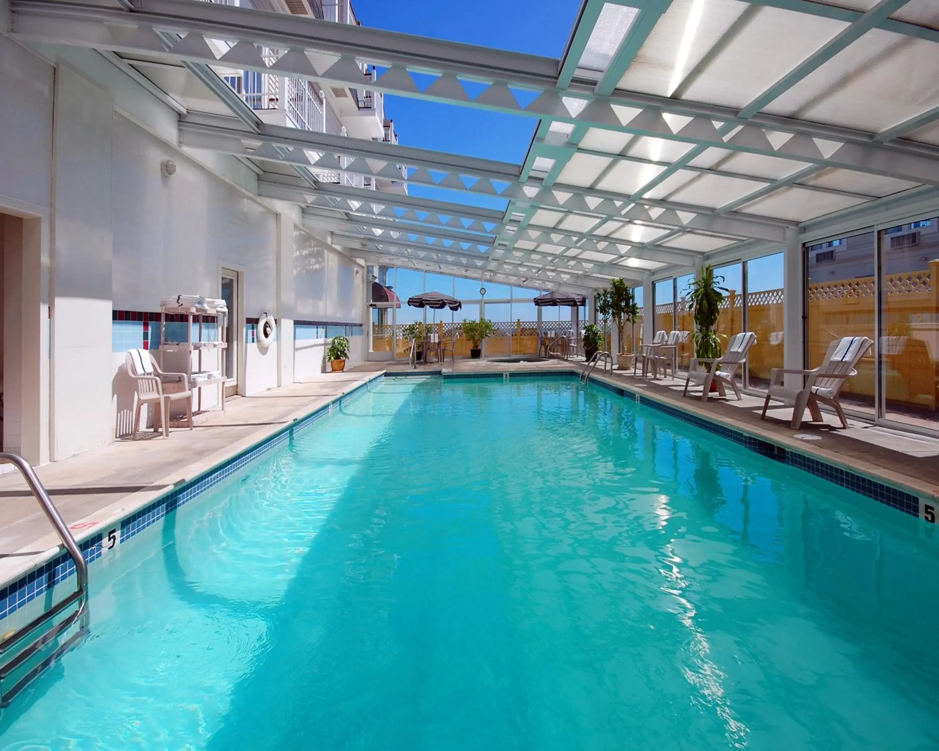 Pool view in Nantasket Beach Resort Pool view in Nantasket Beach Resort