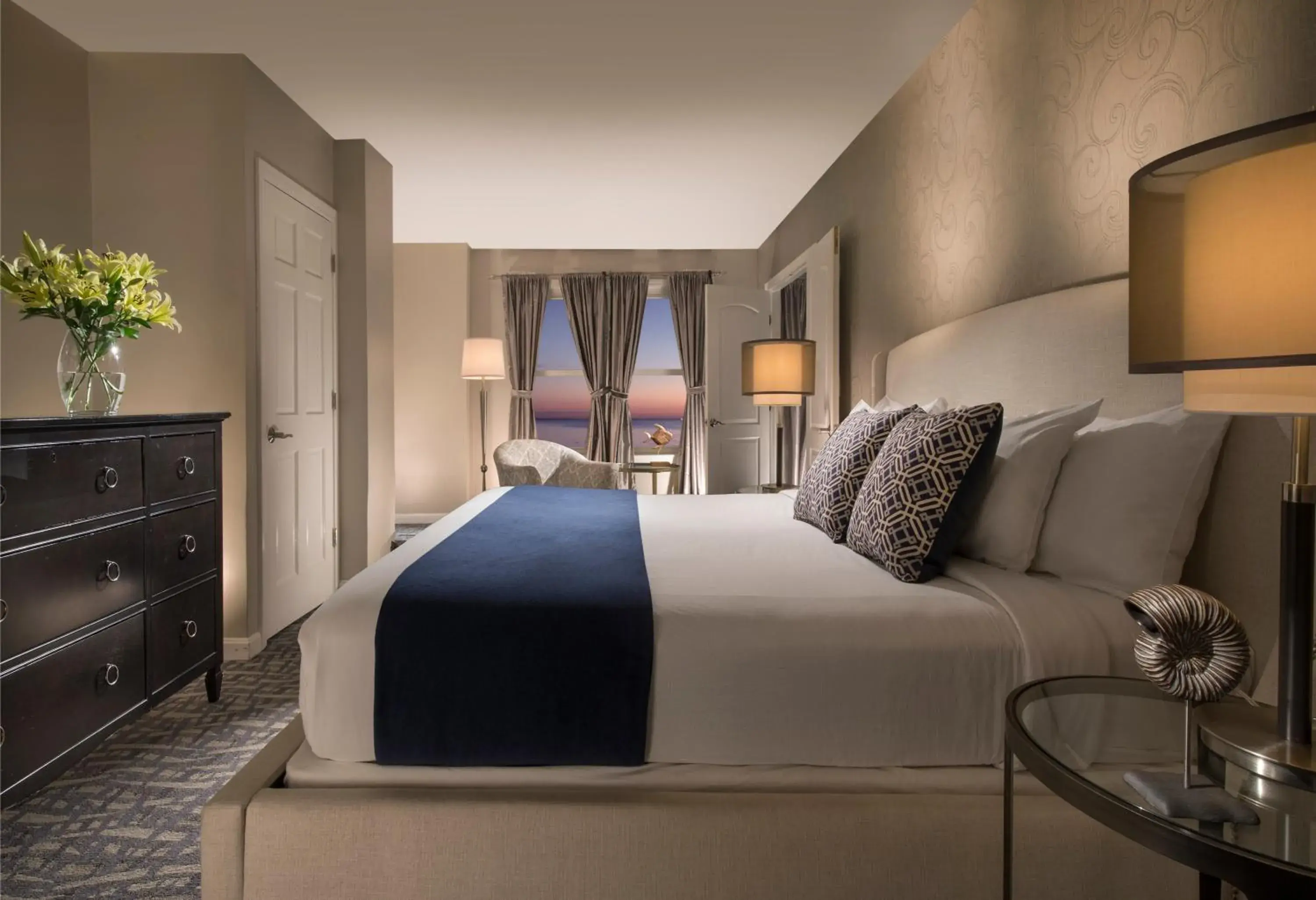 Bed in Nantasket Beach Resort Bed in Nantasket Beach Resort