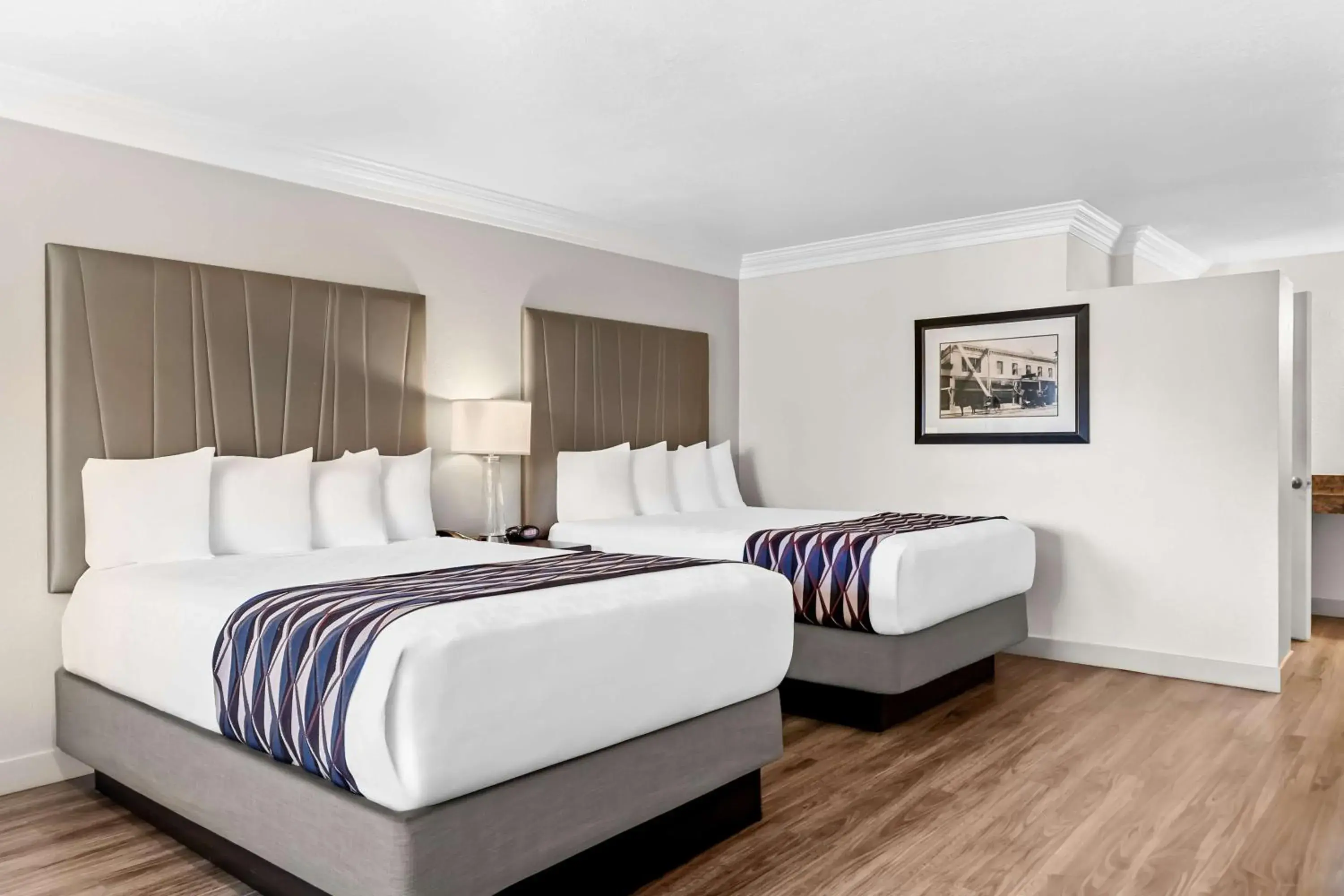 Bedroom, Bed in Best Western Garden Inn Bedroom, Bed in Best Western Garden Inn