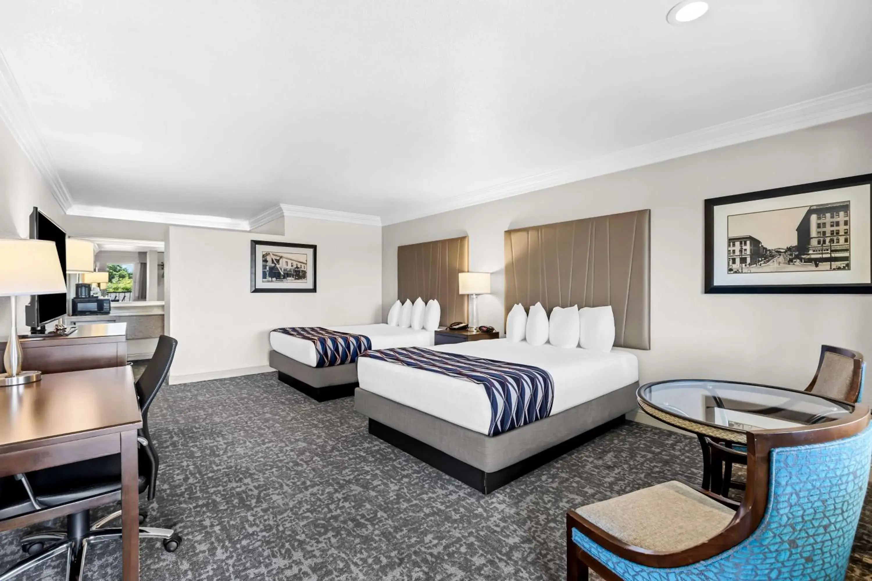 Queen Room with Two Queen Beds - Non-Smoking in Best Western Garden Inn Queen Room with Two Queen Beds - Non-Smoking in Best Western Garden Inn