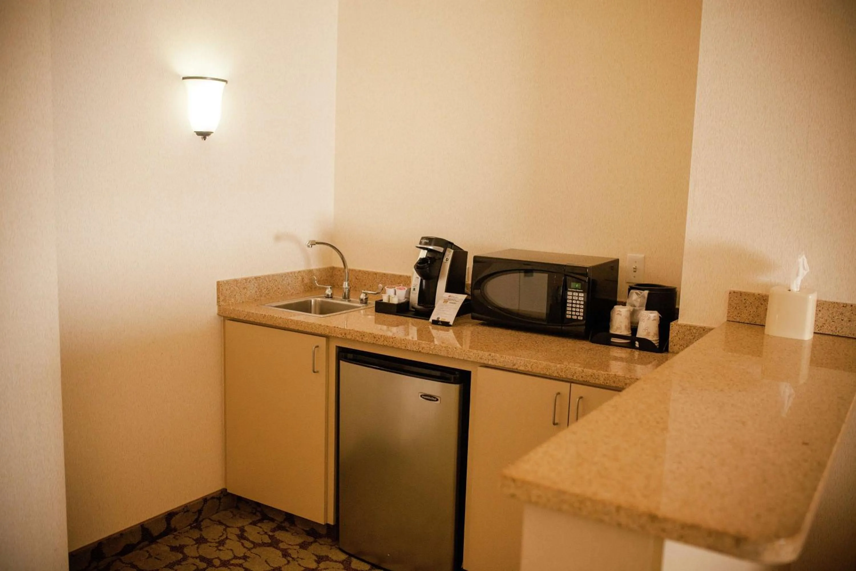 Photo of the whole room in Hilton Garden Inn Redding