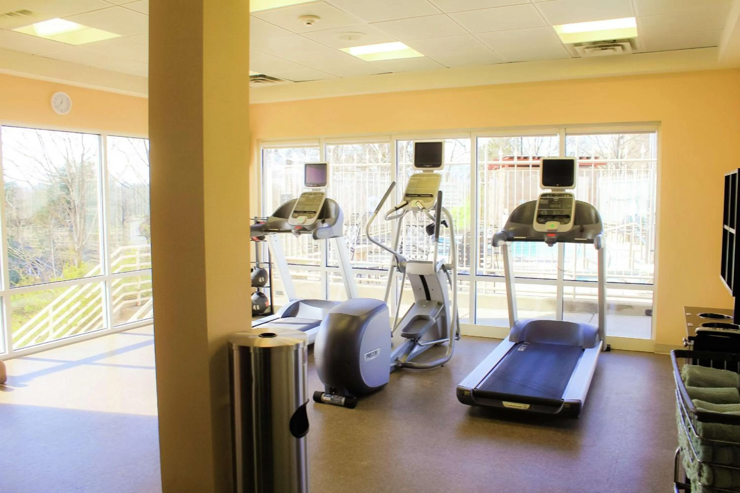 Fitness centre/facilities in Hilton Garden Inn Redding