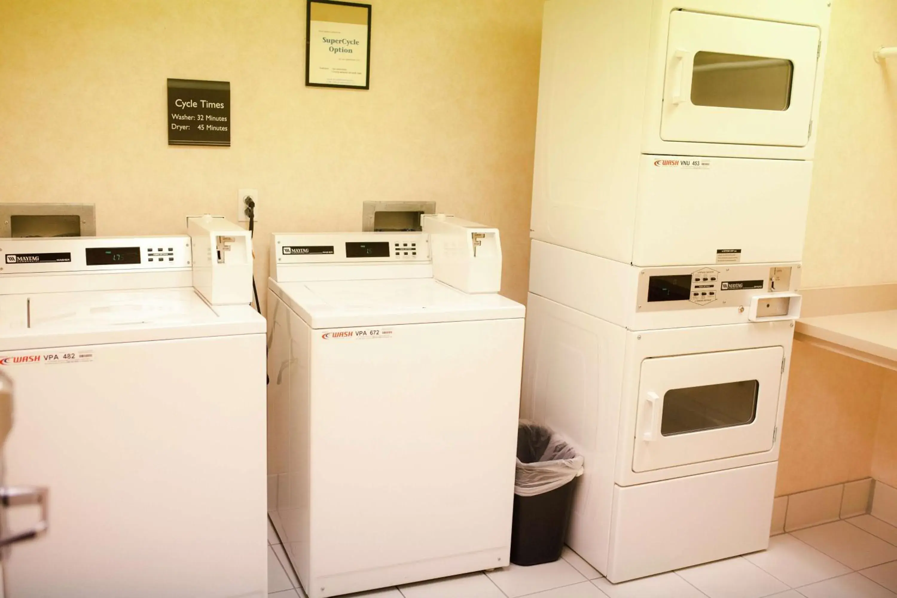 Property building in Hilton Garden Inn Redding Property building in Hilton Garden Inn Redding