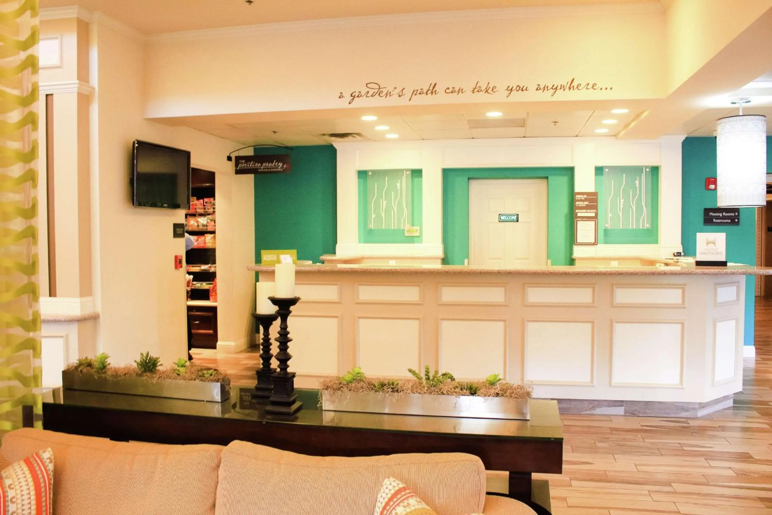 Lobby or reception in Hilton Garden Inn Redding