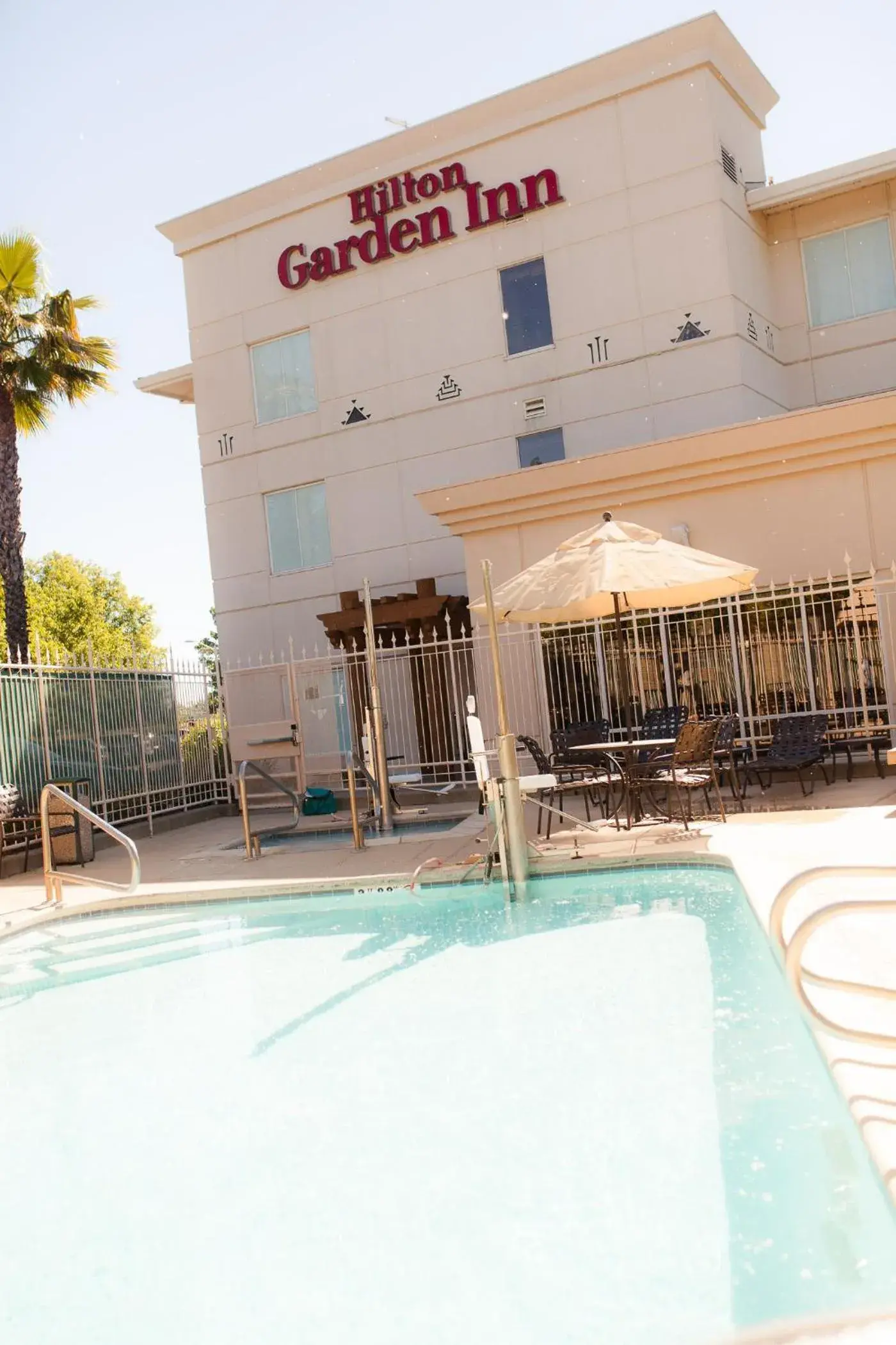 Swimming pool in Hilton Garden Inn Redding Swimming pool in Hilton Garden Inn Redding