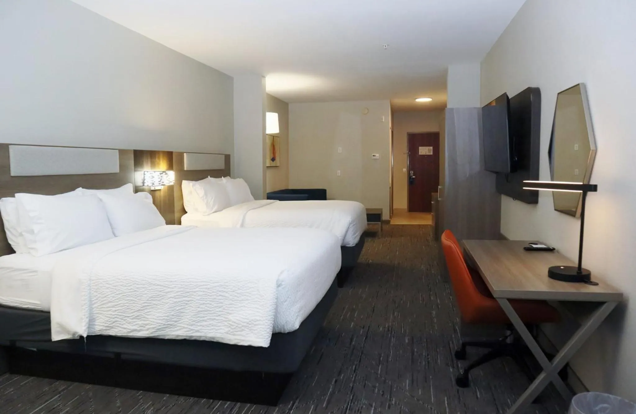 Bedroom, Bed in Holiday Inn Express Baton Rouge North by IHG