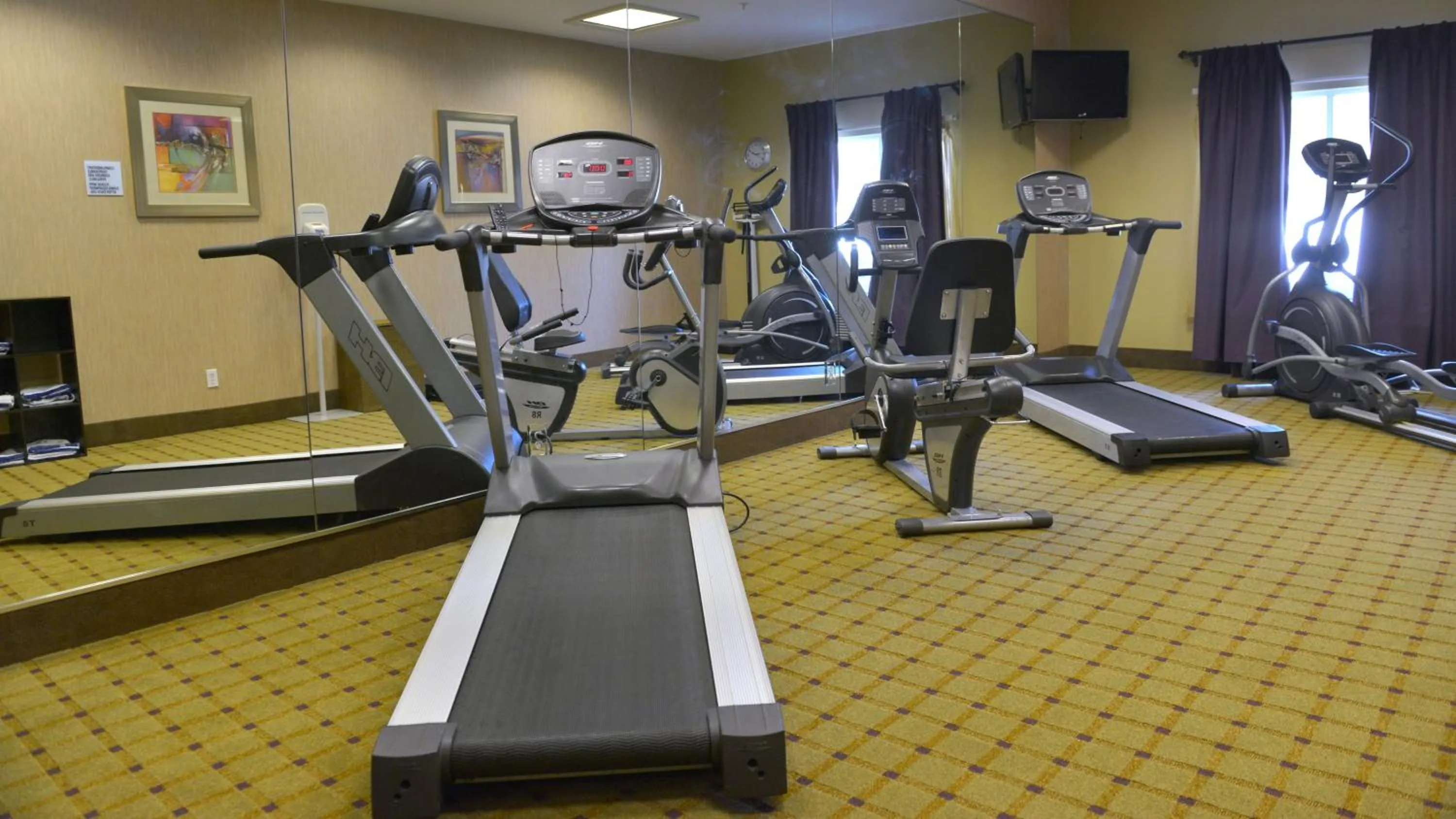 Fitness centre/facilities in Holiday Inn Express Baton Rouge North by IHG