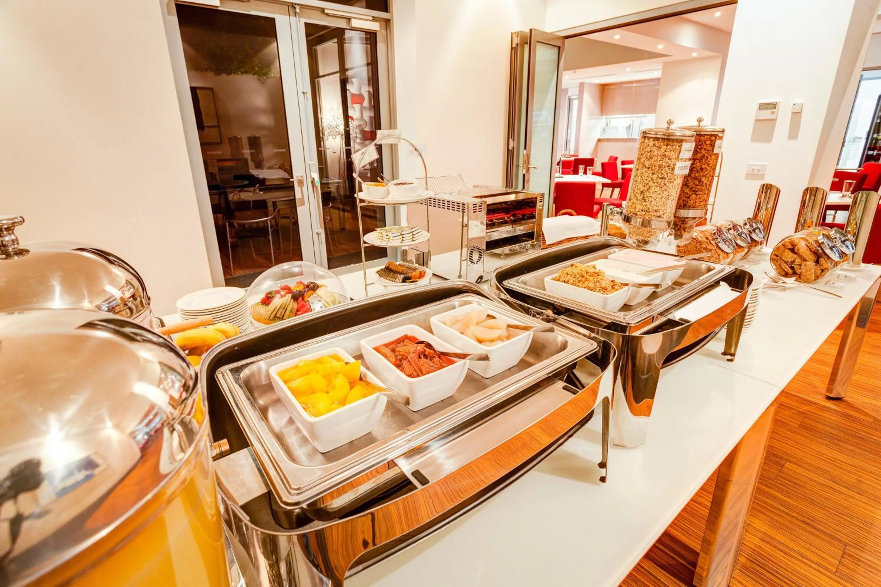 Food in Mantra Charles Hotel