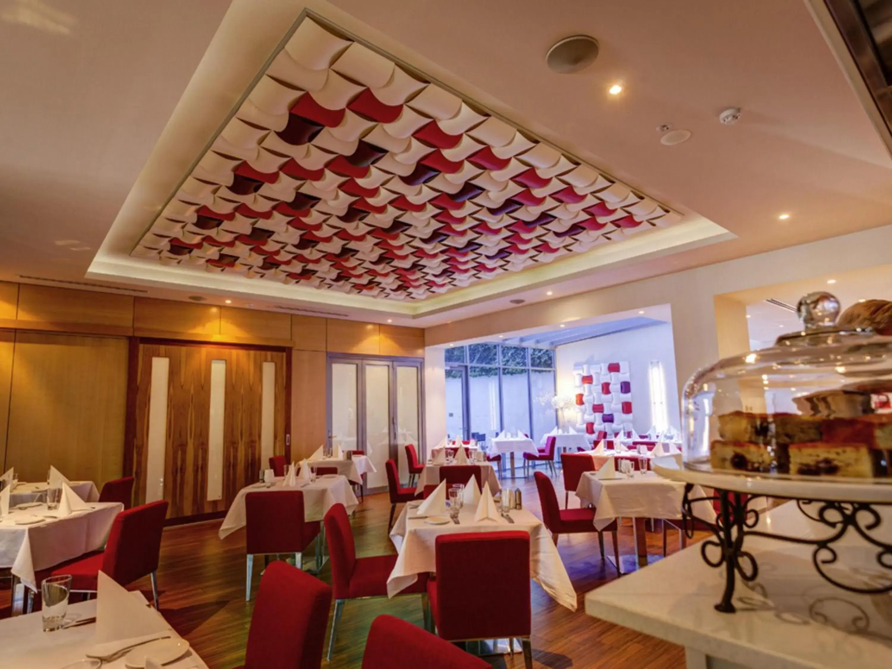 Restaurant/places to eat in Mantra Charles Hotel Restaurant/places to eat in Mantra Charles Hotel
