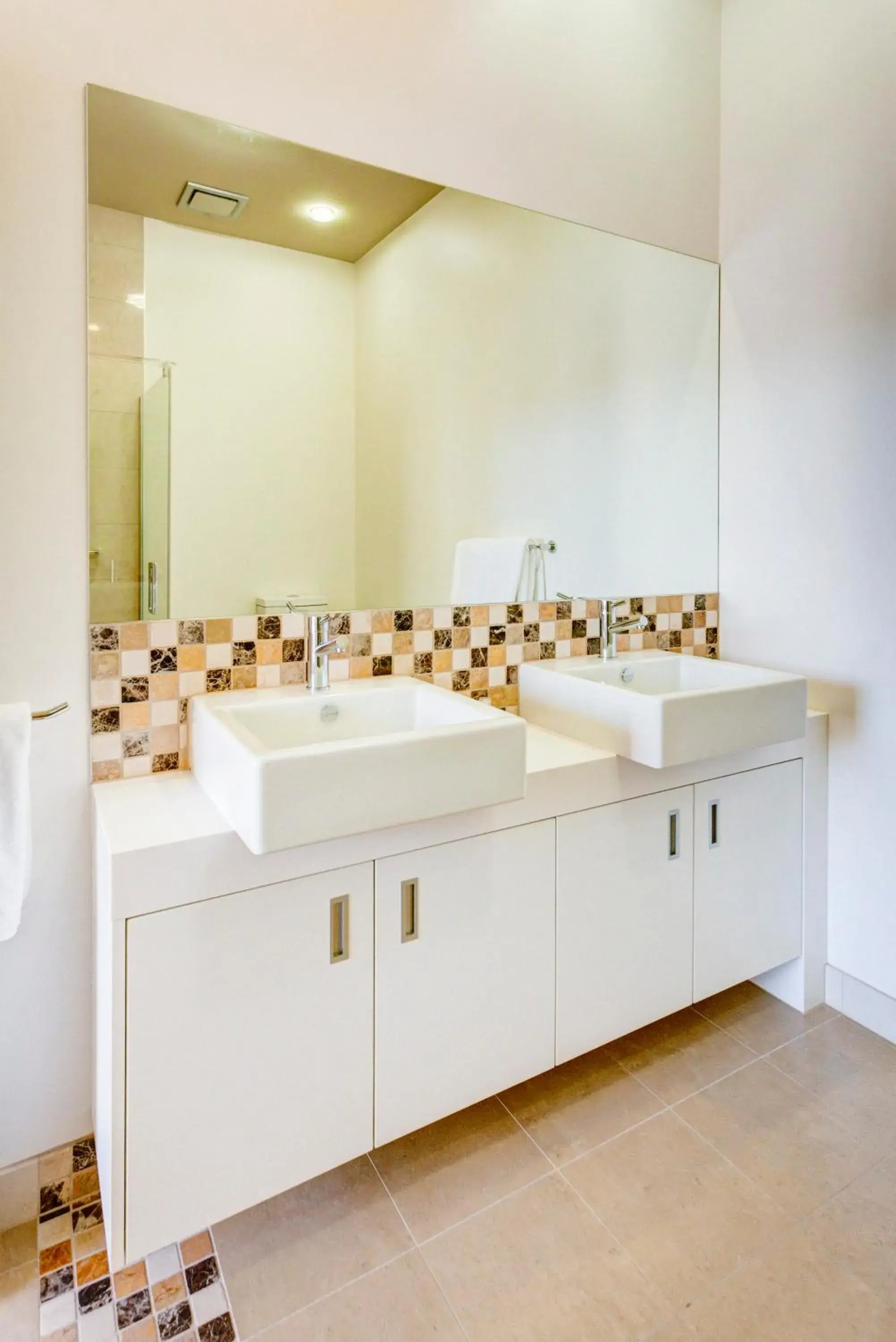 Bathroom in Mantra Charles Hotel Bathroom in Mantra Charles Hotel