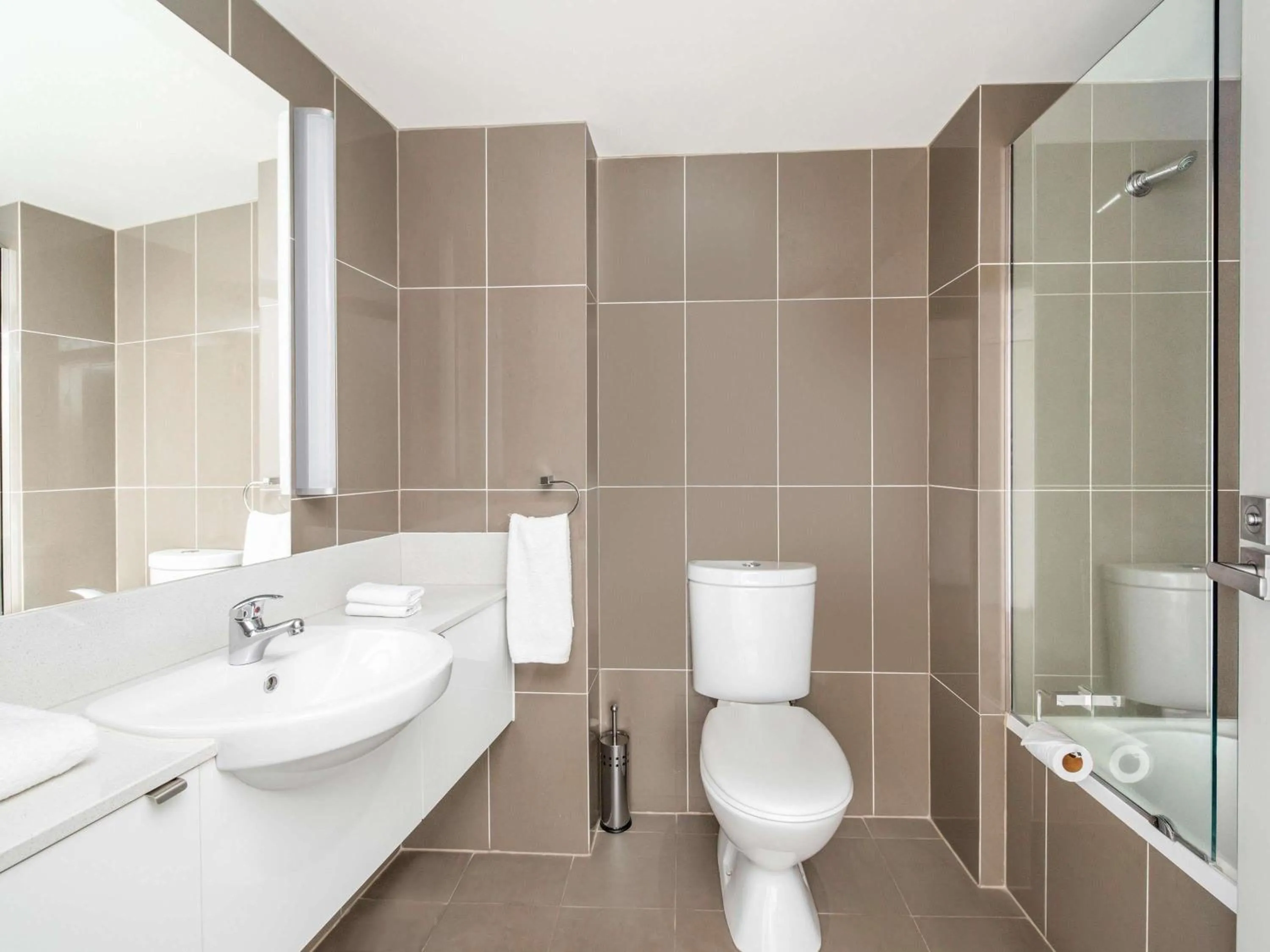 Bedroom in Mantra Collins Hotel