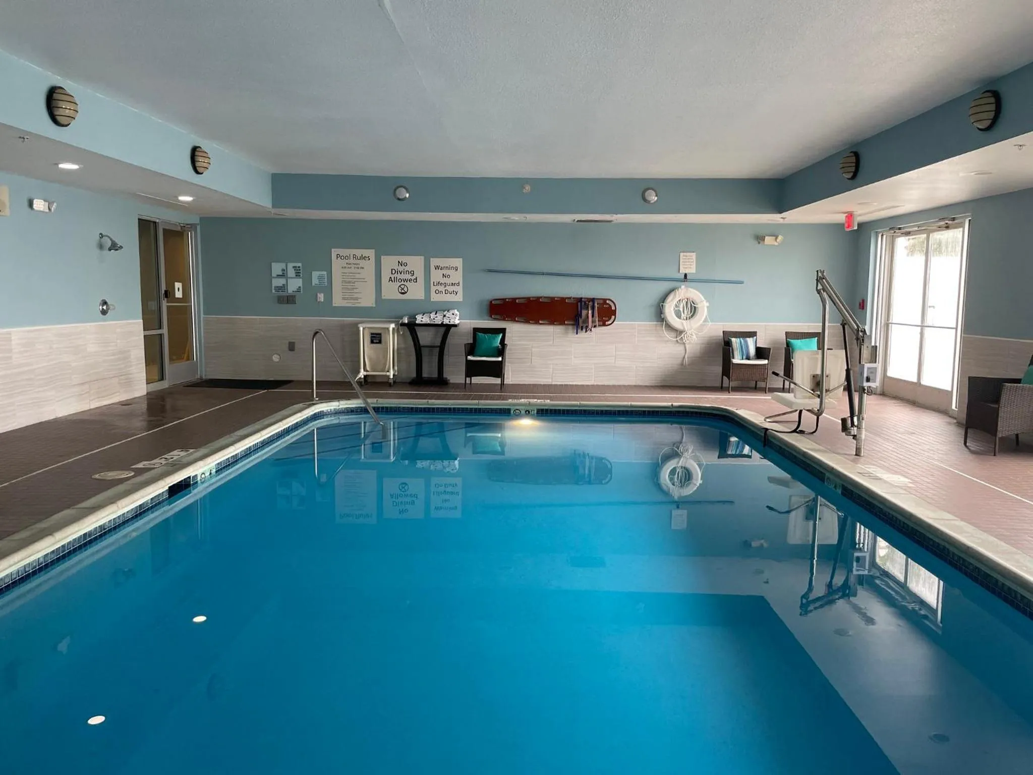 Swimming pool in Holiday Inn Express Lapeer by IHG
