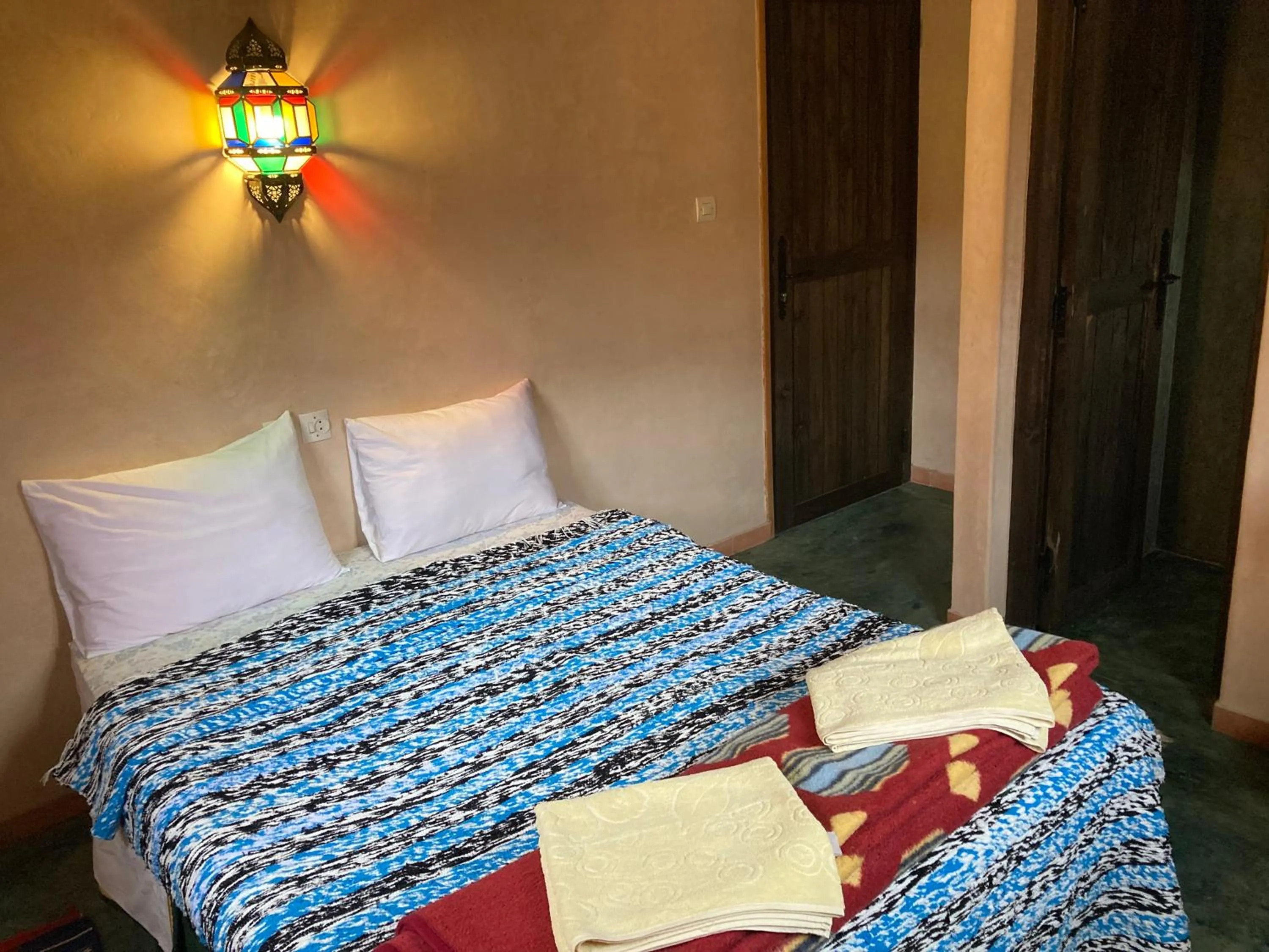 Photo of the whole room, Bed in Les 4 Saisons Du Dades