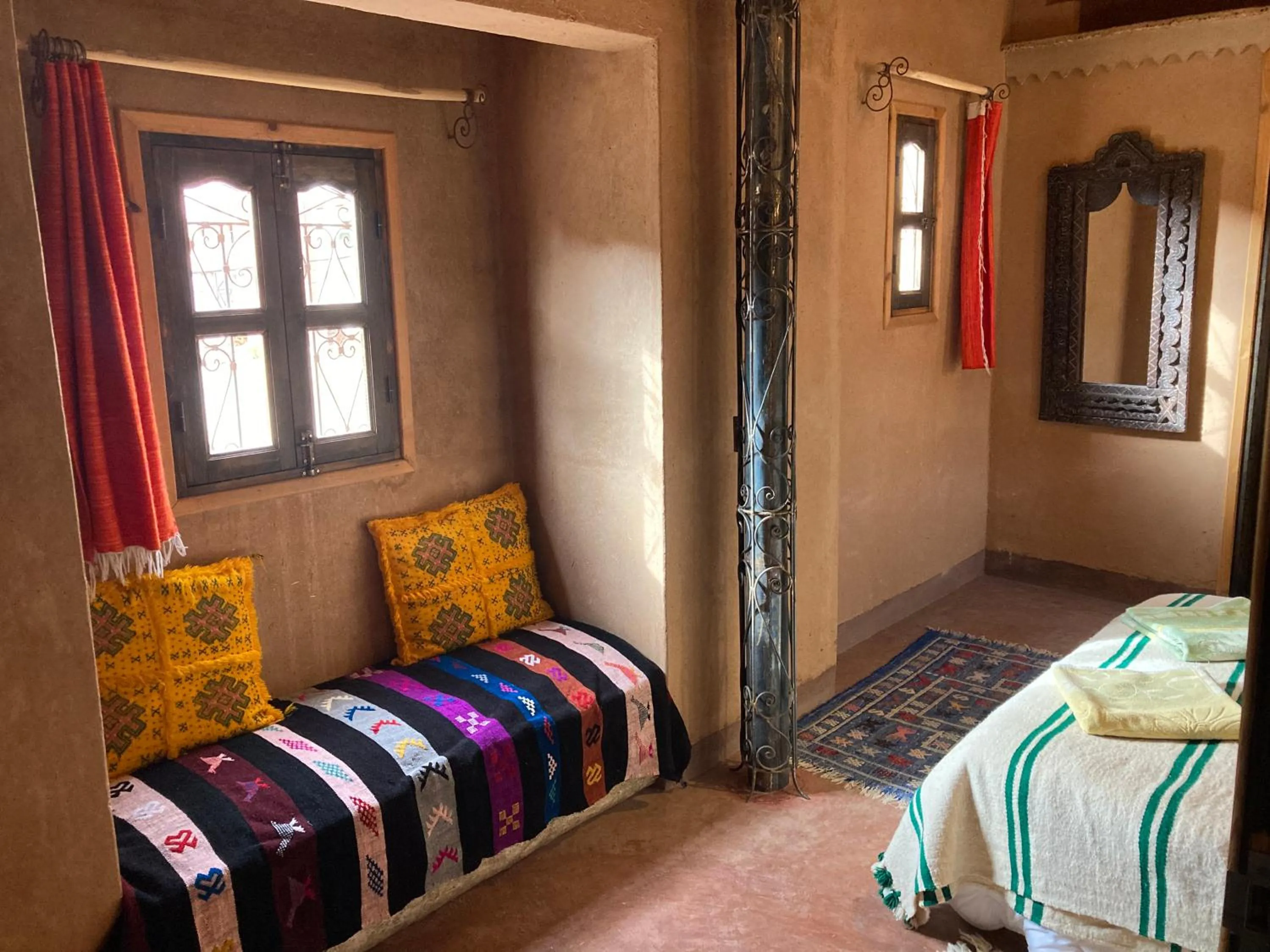 Photo of the whole room, Bed in Les 4 Saisons Du Dades