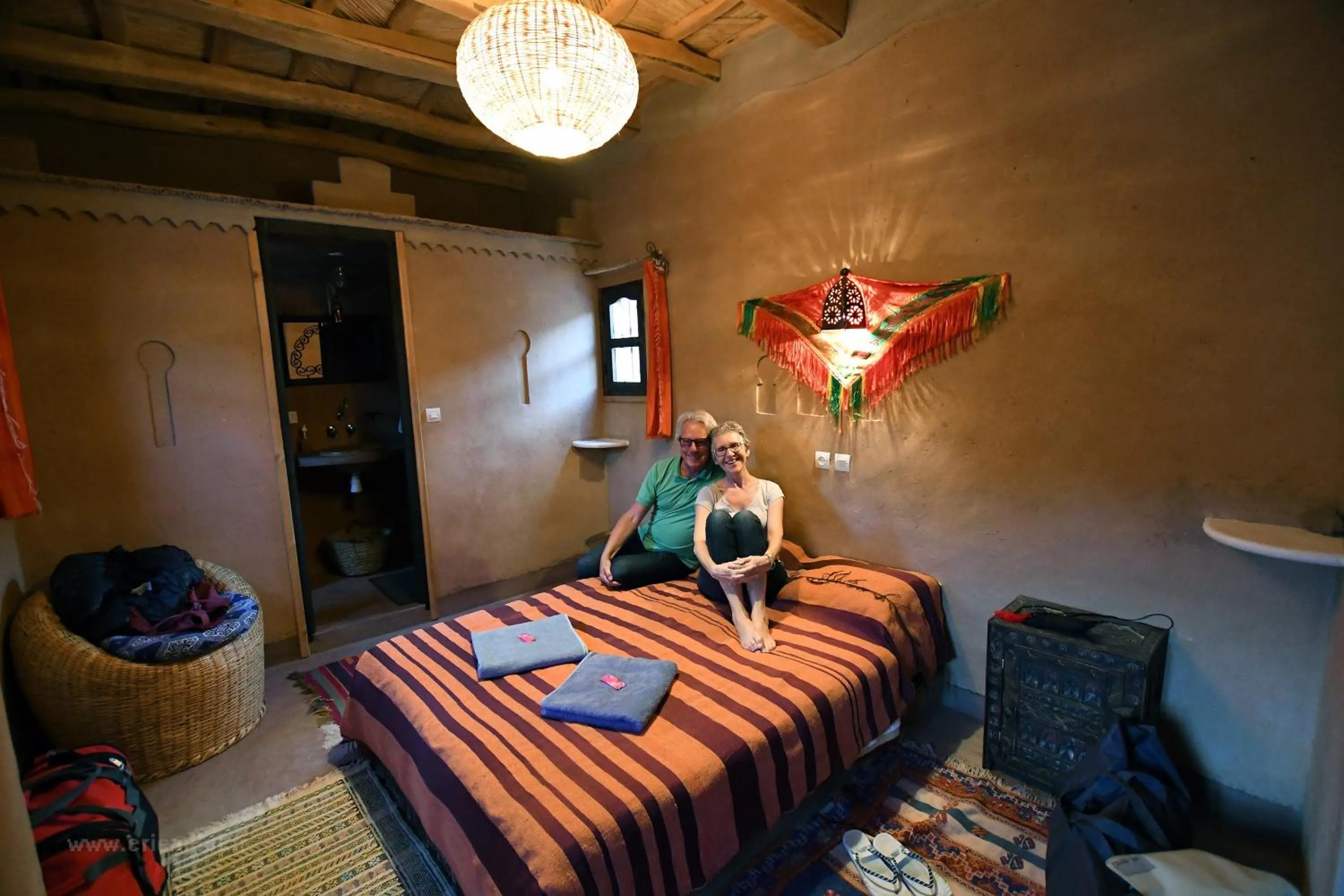 People, Bed in Les 4 Saisons Du Dades