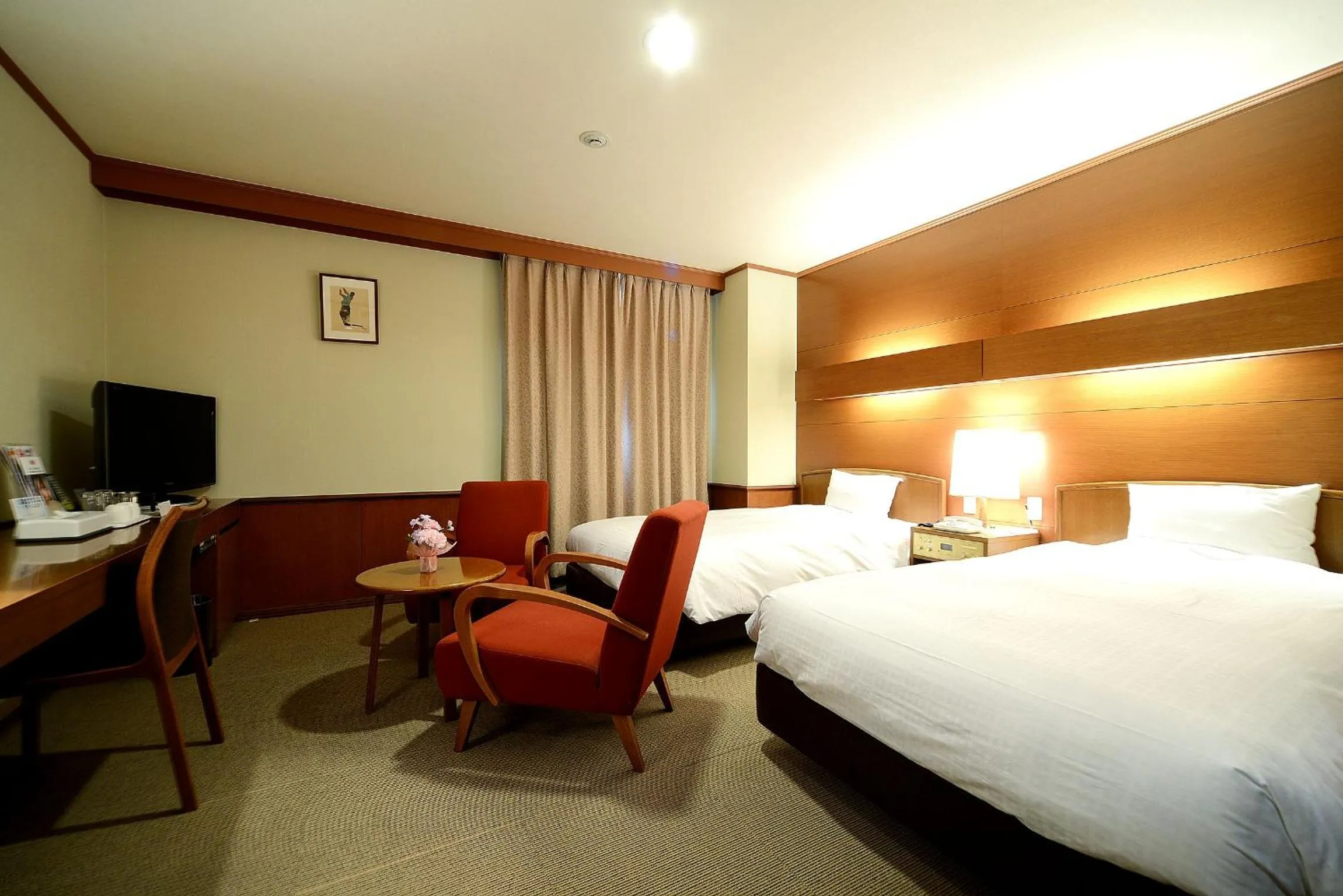 Photo of the whole room, Bed in Daiichi Inn Park