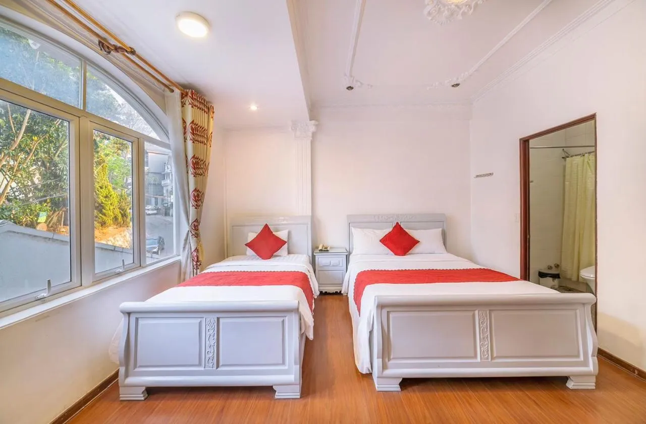 Bed in Dragon King 1 Hotel