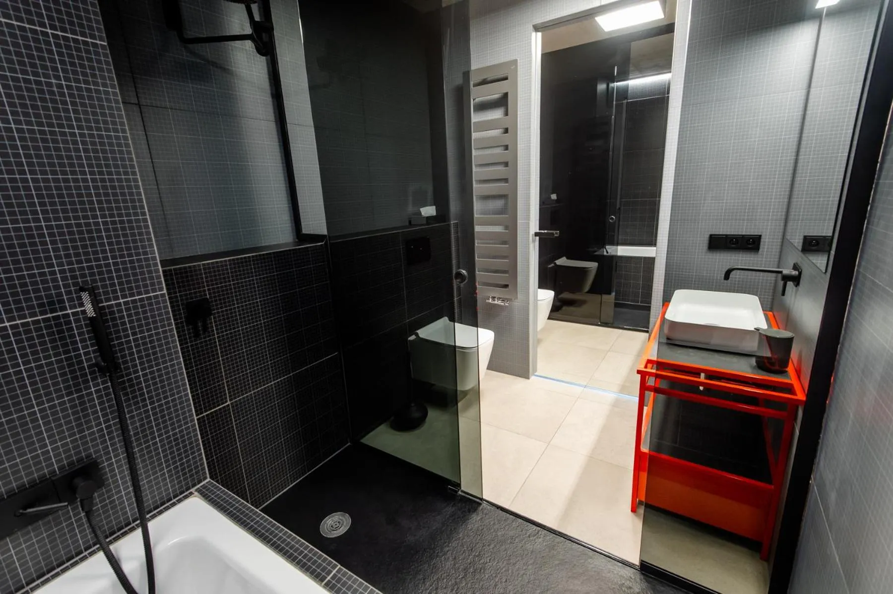 Shower in Super-Apartamenty International Fair