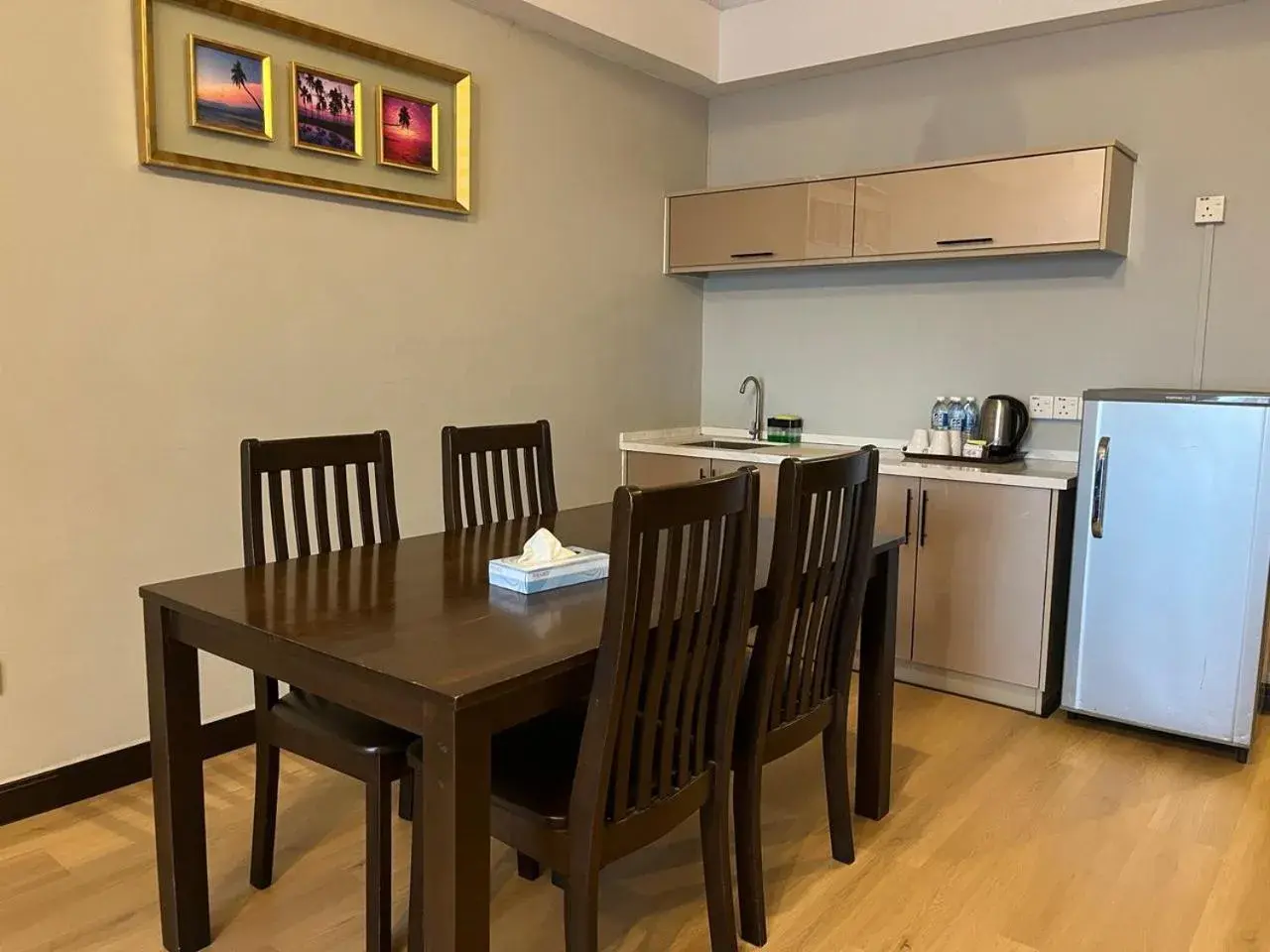 Two-Bedroom Apartment in Sumai Hotel Apartment Two-Bedroom Apartment in Sumai Hotel Apartment