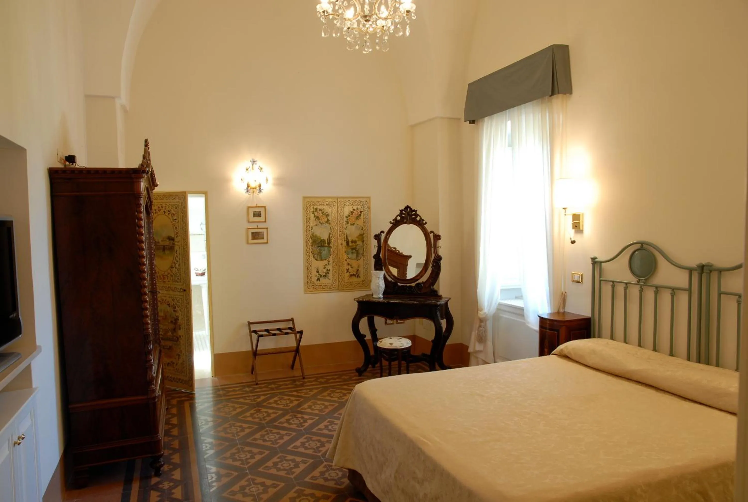 Photo of the whole room in Masseria Salamina