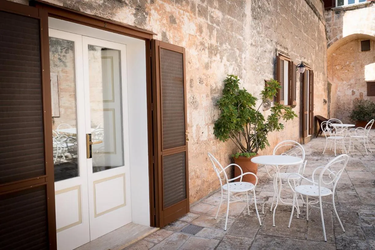 Inner courtyard view in Masseria Salamina