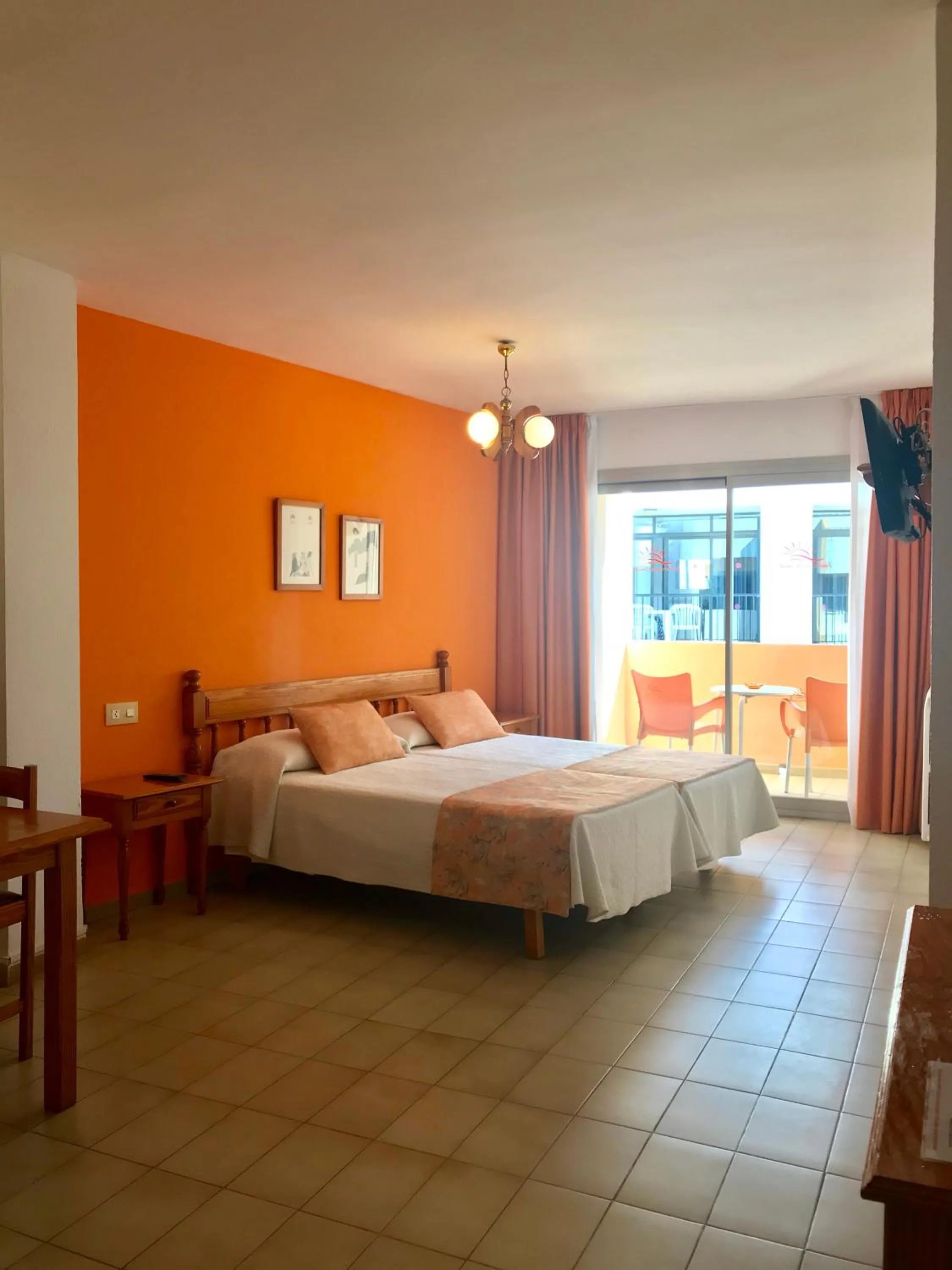 Apartamentos Jovial