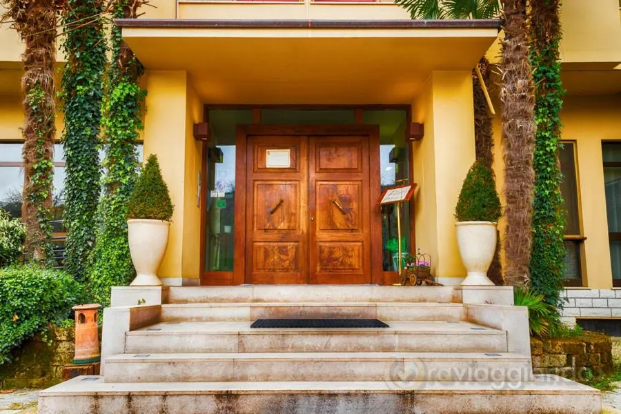 Property building in Hotel Giardino