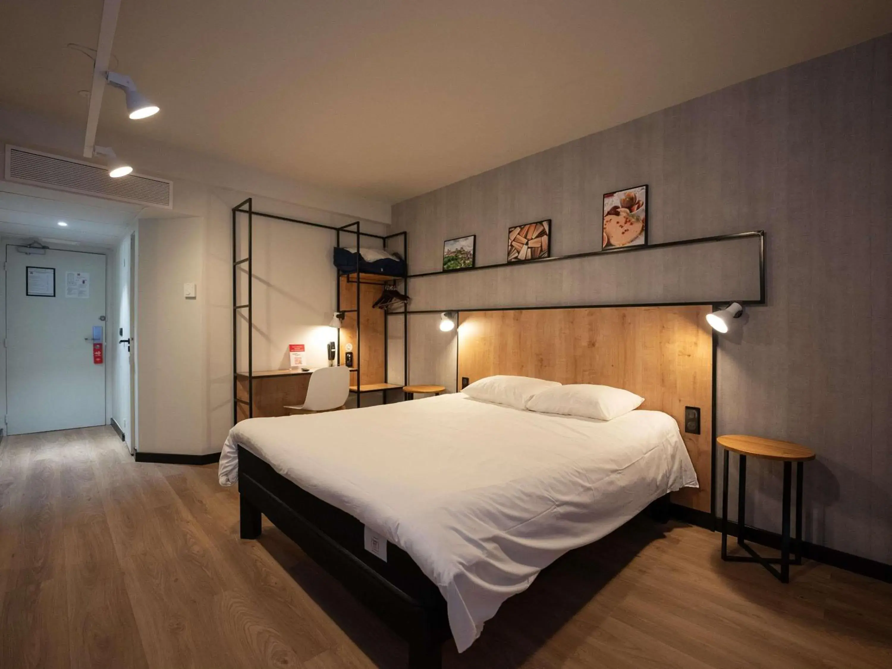 Bedroom, Bed in Ibis Brive Centre Bedroom, Bed in Ibis Brive Centre