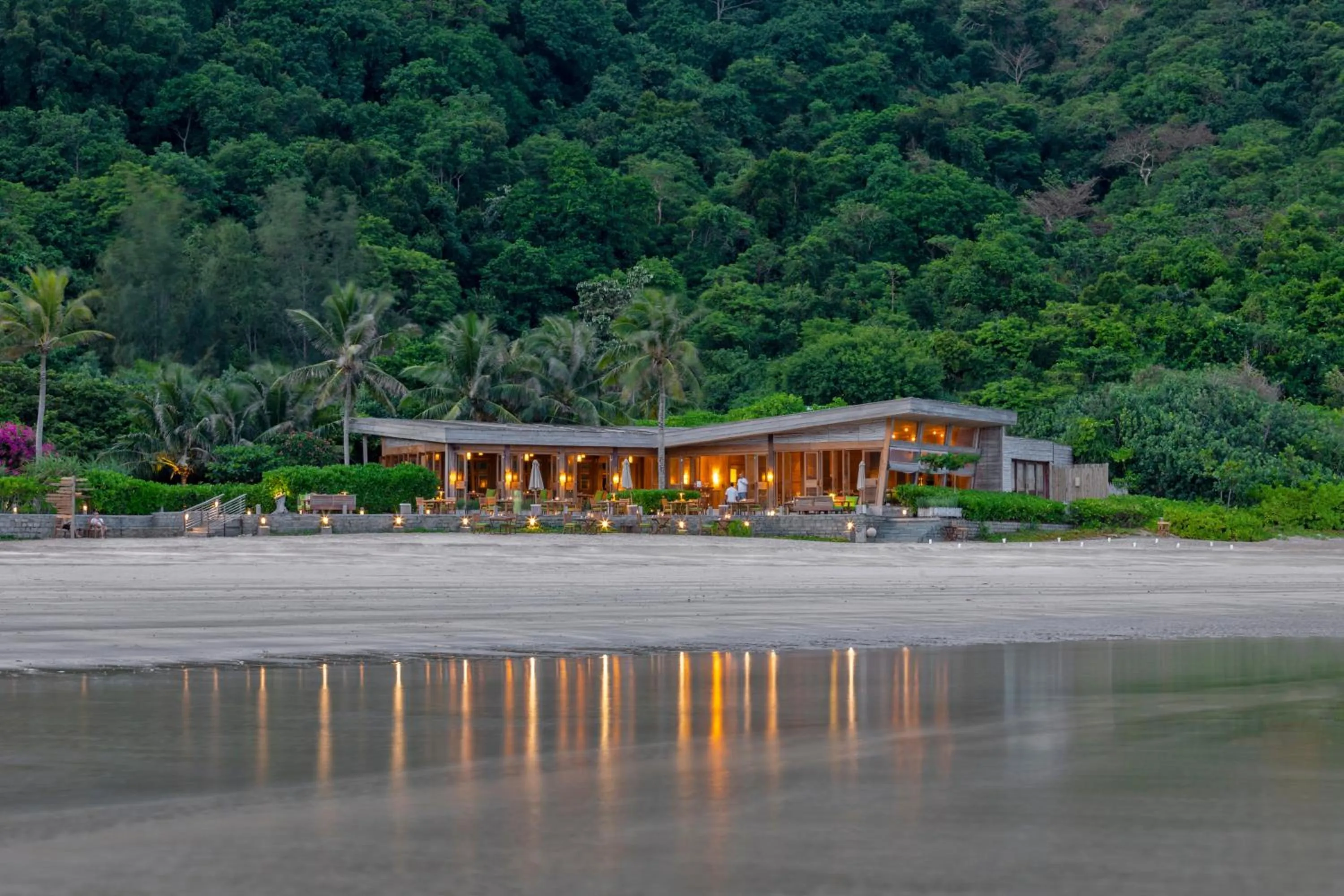 Restaurant/places to eat in Six Senses Con Dao - Turtle Island Paradise