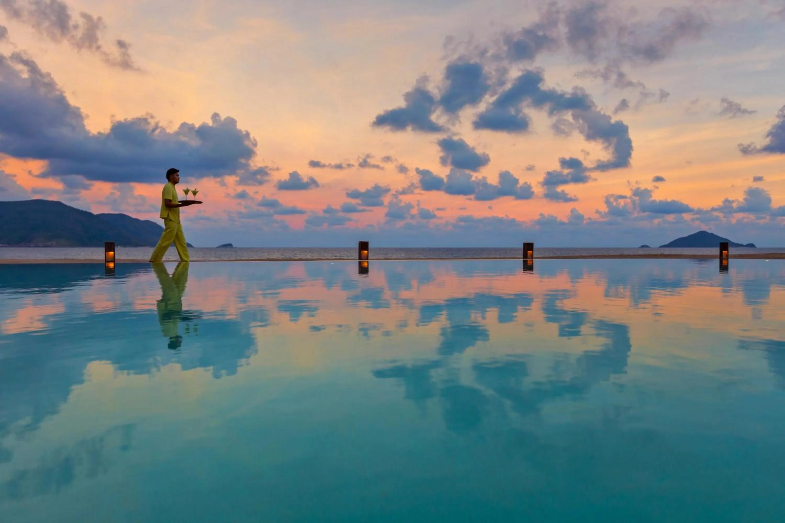 Lounge or bar in Six Senses Con Dao - Turtle Island Paradise