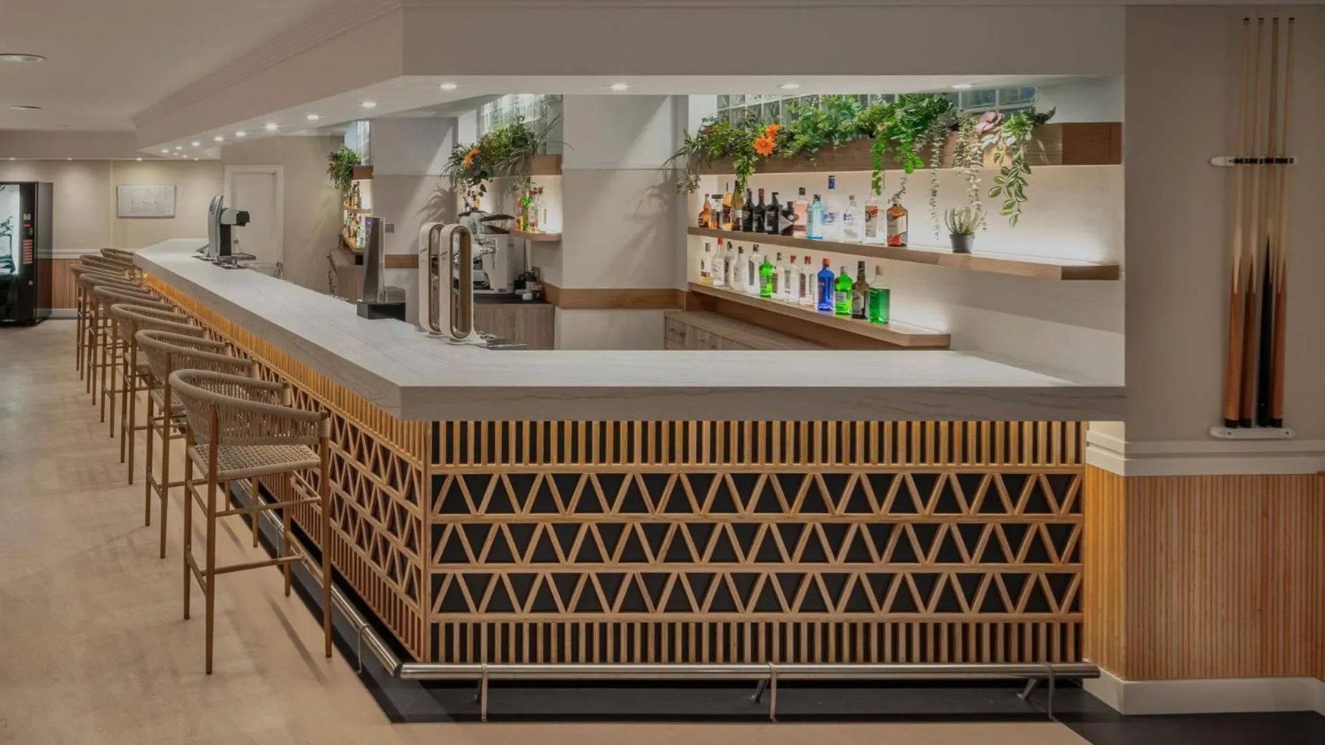 Lounge or bar in MedPlaya Hotel Alba Beach