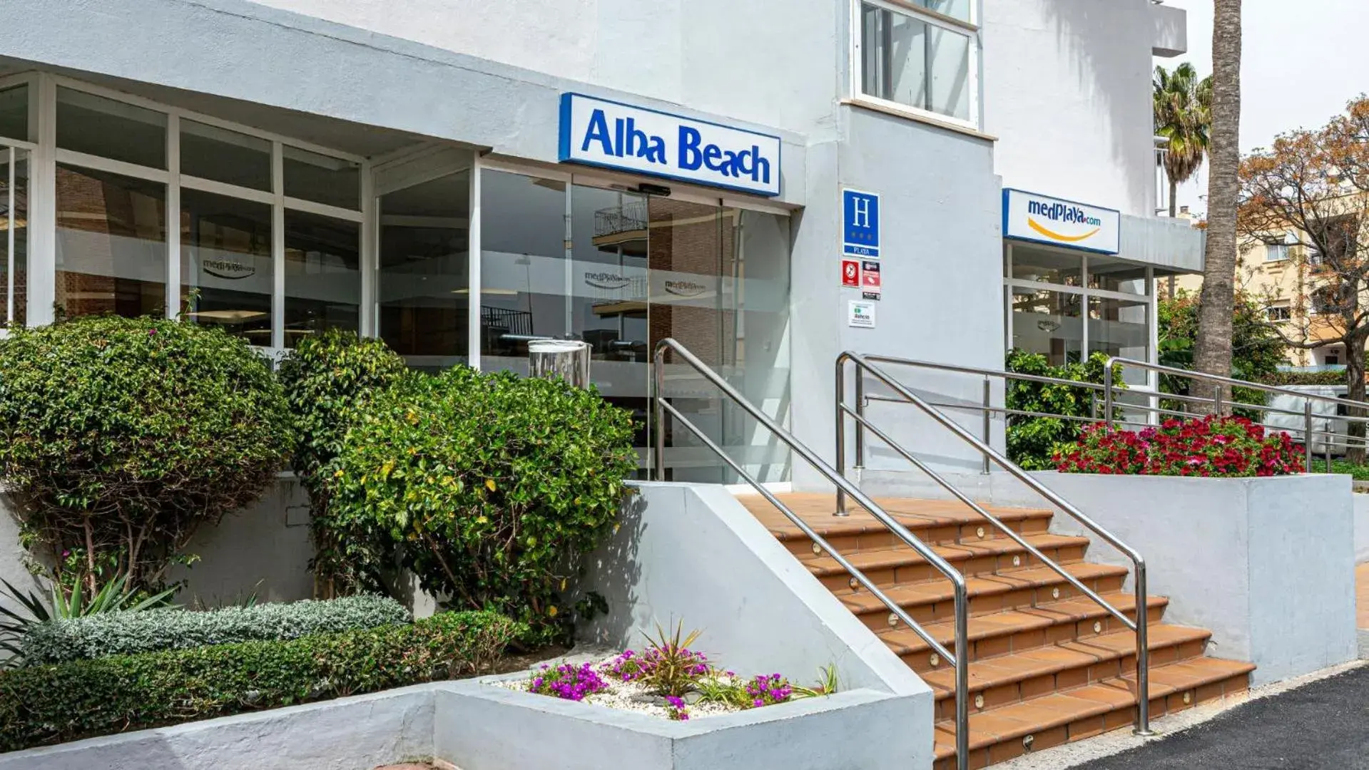 Property building in MedPlaya Hotel Alba Beach Property building in MedPlaya Hotel Alba Beach