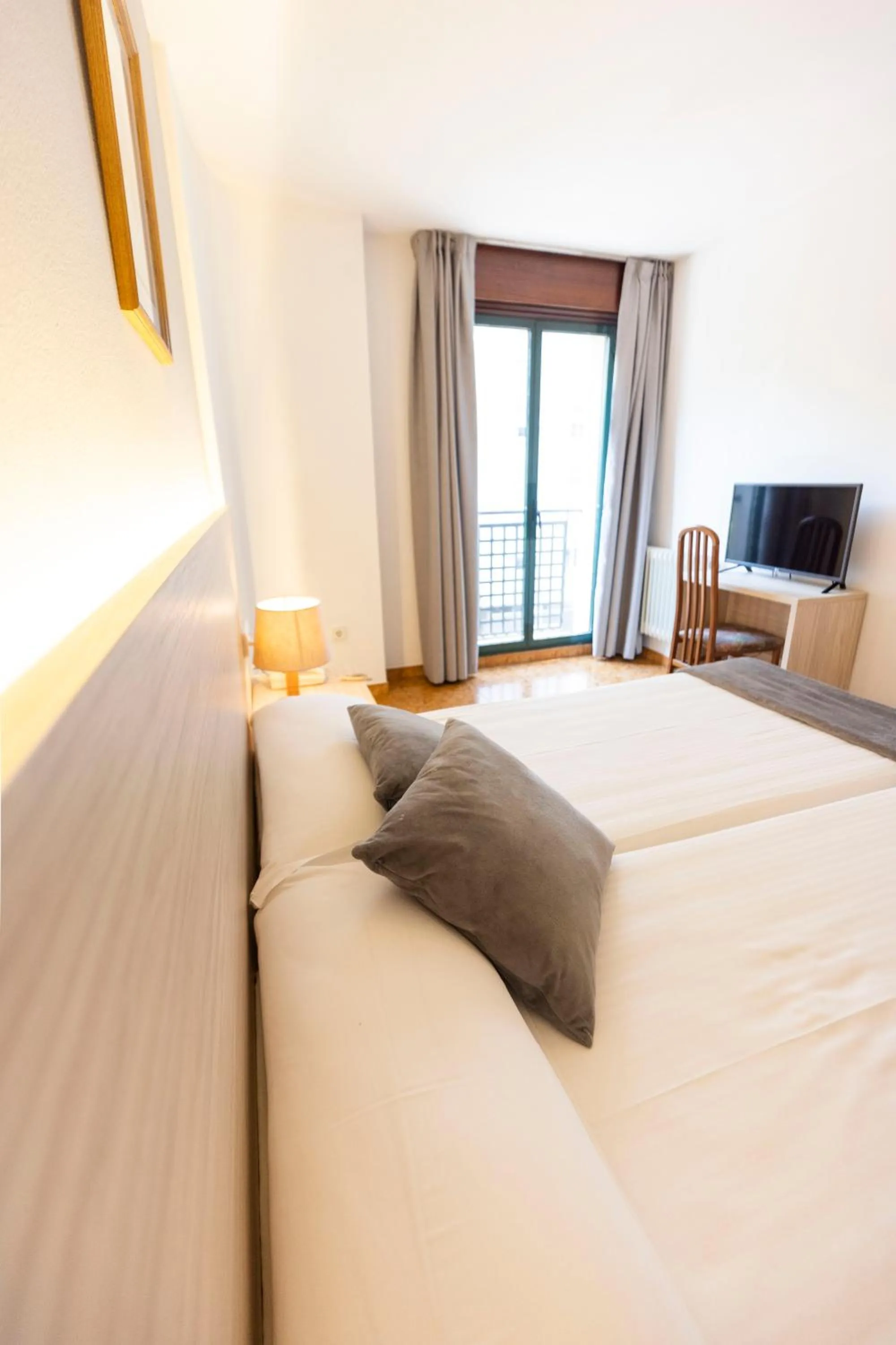 Photo of the whole room, Bed in Hotel Madrid