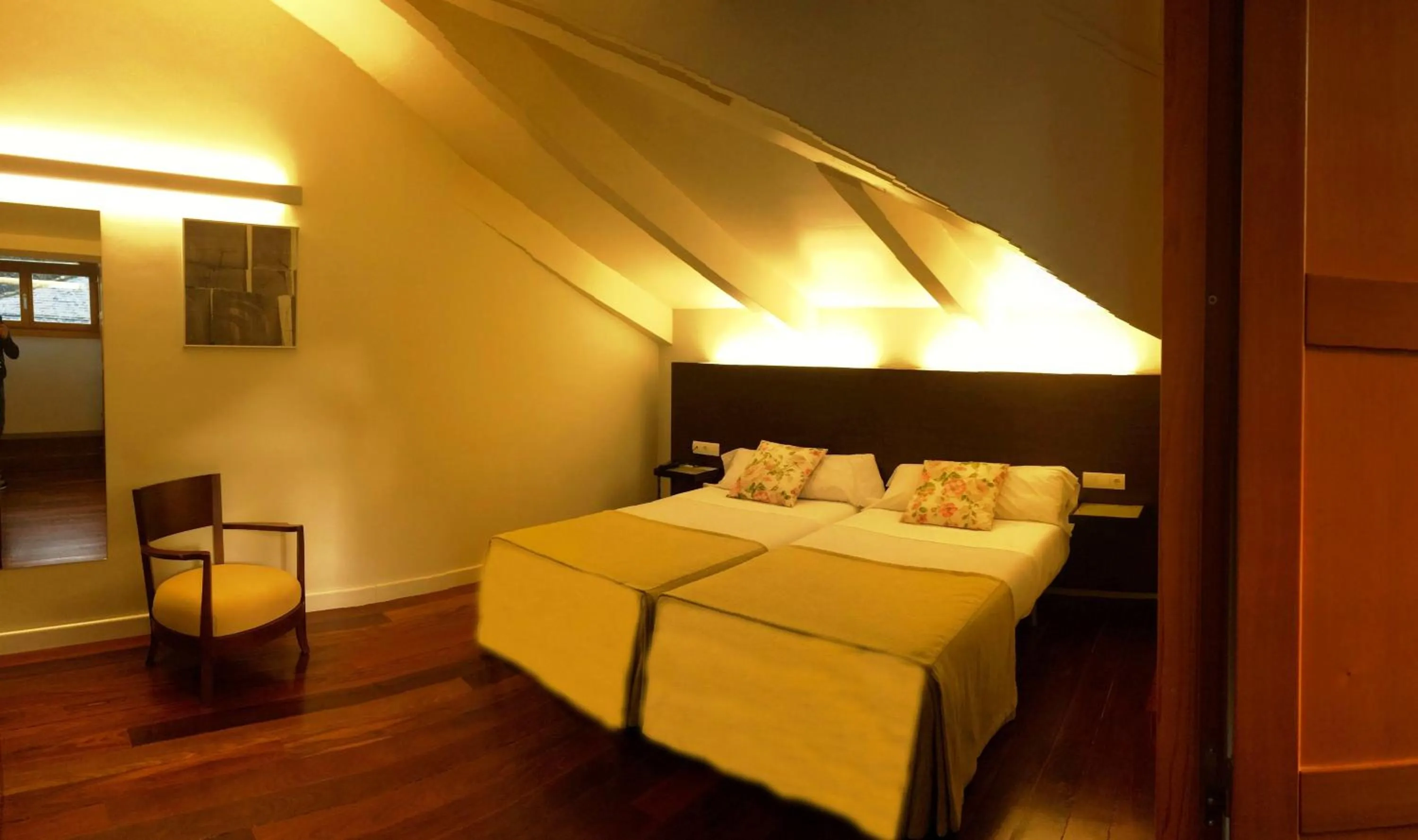 Bedroom, Bed in Plaza Mayor